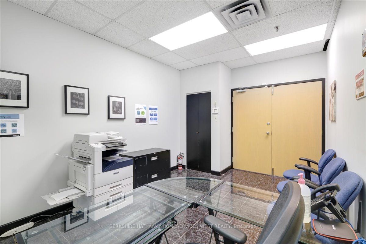 5080 Timberlea Blvd, #215