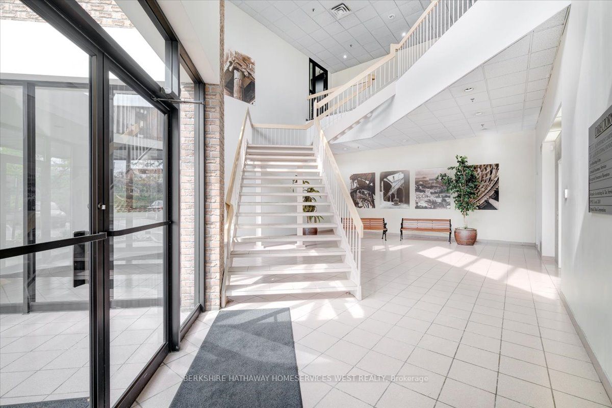 5080 Timberlea Blvd, #215