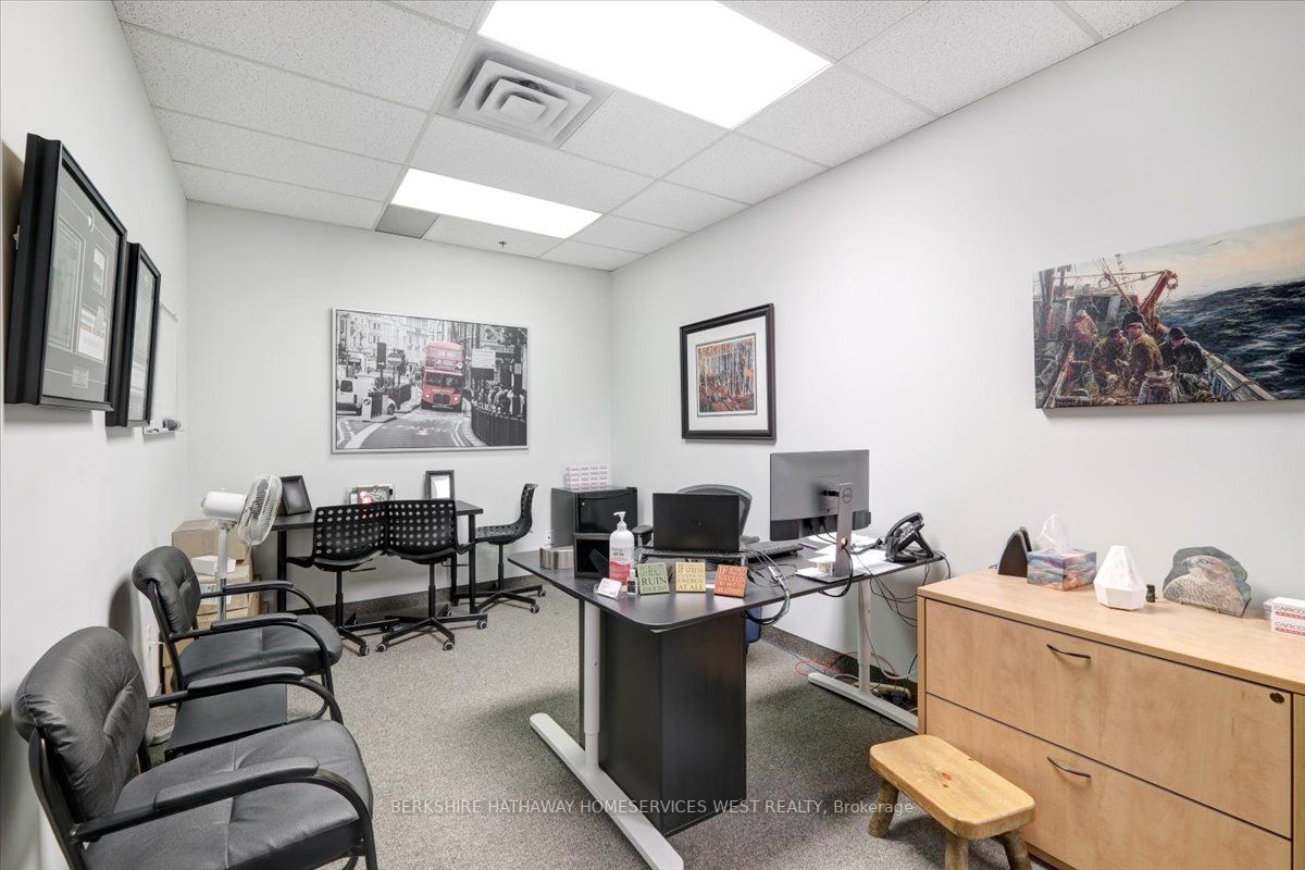 5080 Timberlea Blvd, #215