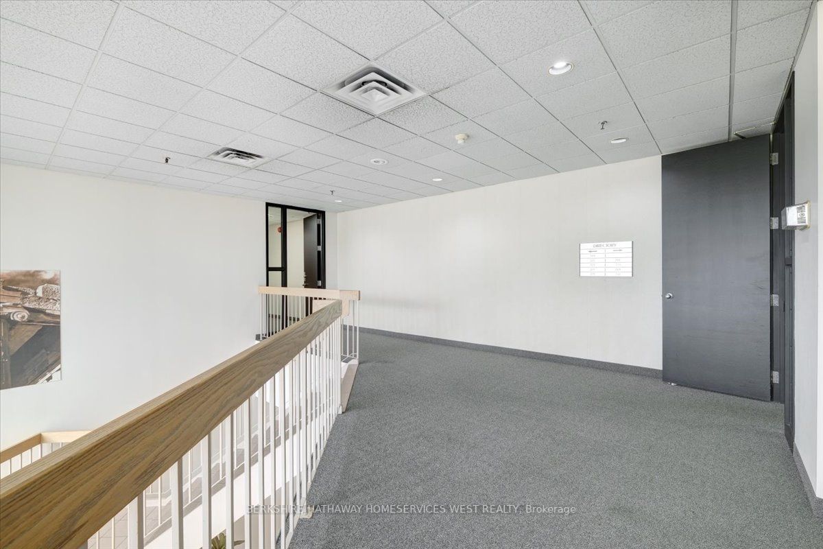 5080 Timberlea Blvd, #215