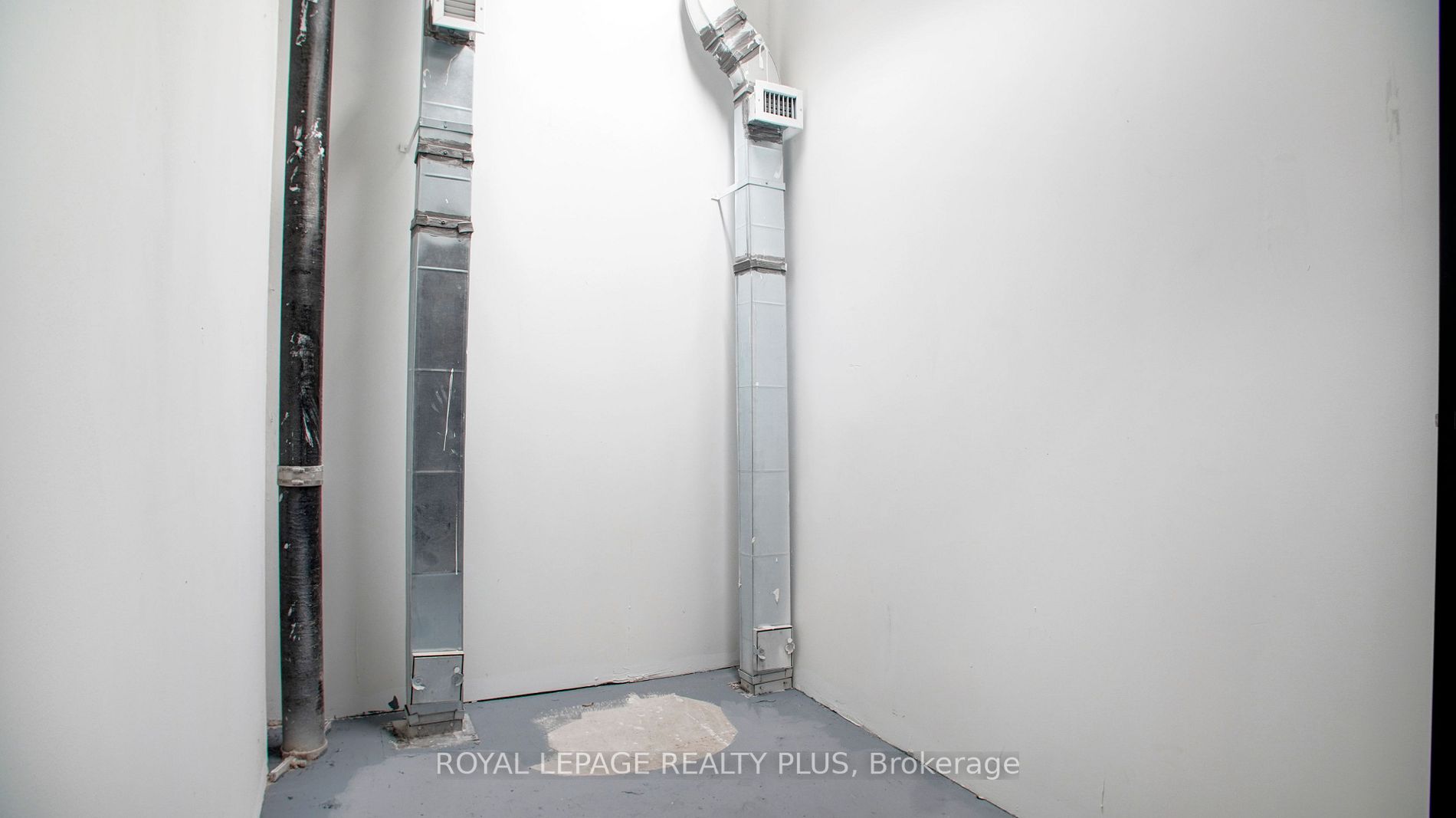 2481 Taunton Rd, #303