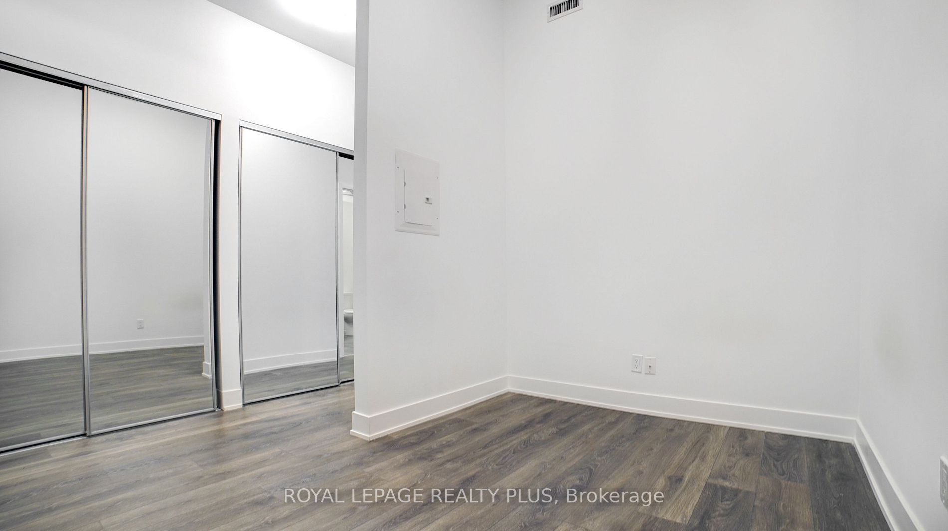 2481 Taunton Rd, #303