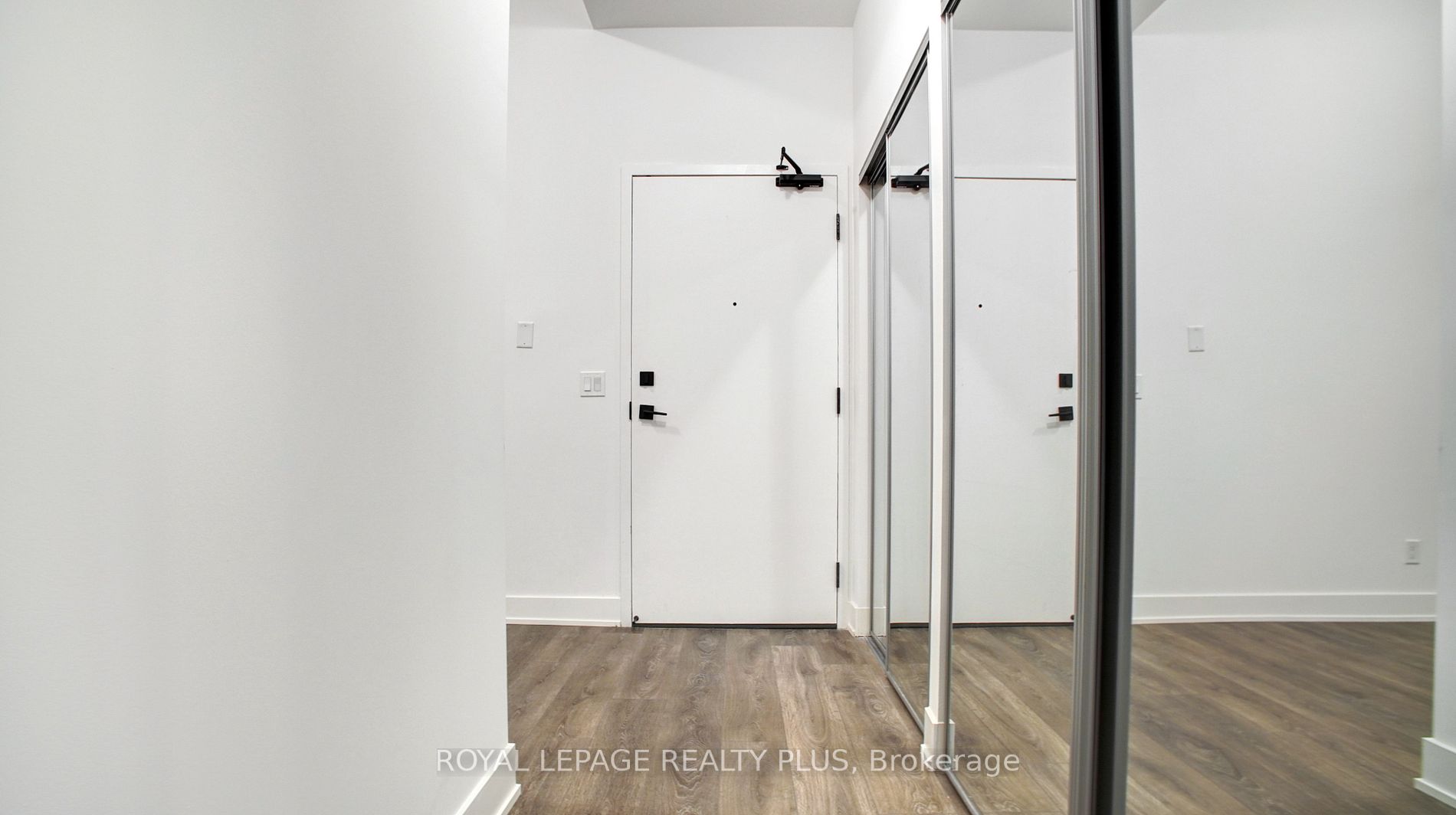 2481 Taunton Rd, #303