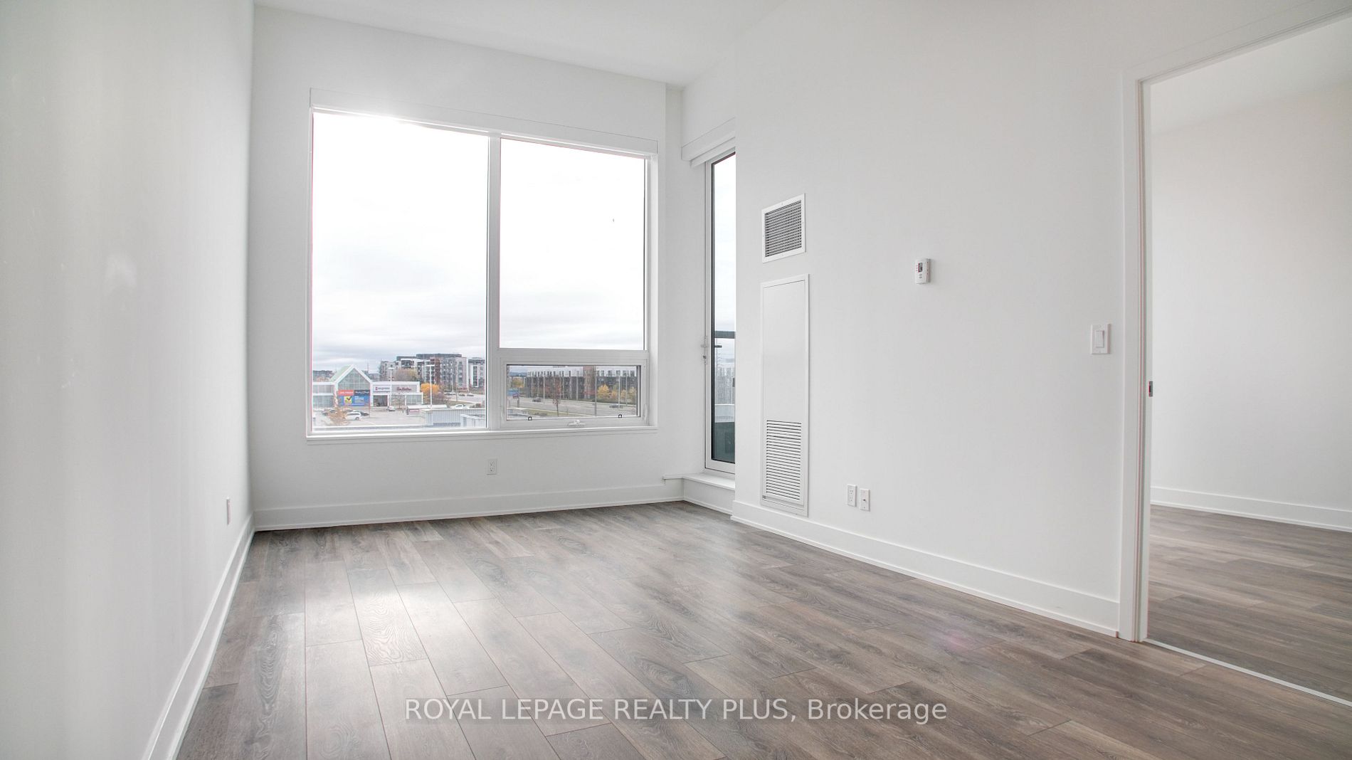 2481 Taunton Rd, #303