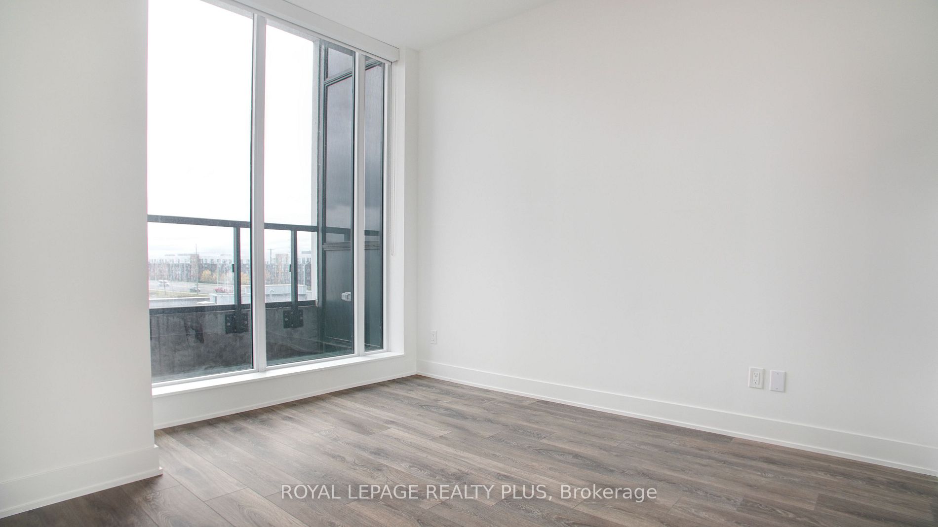2481 Taunton Rd, #303
