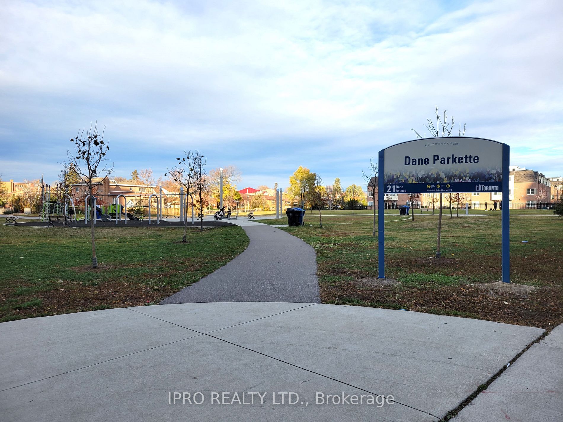 800 Lawrence Ave W, #208
