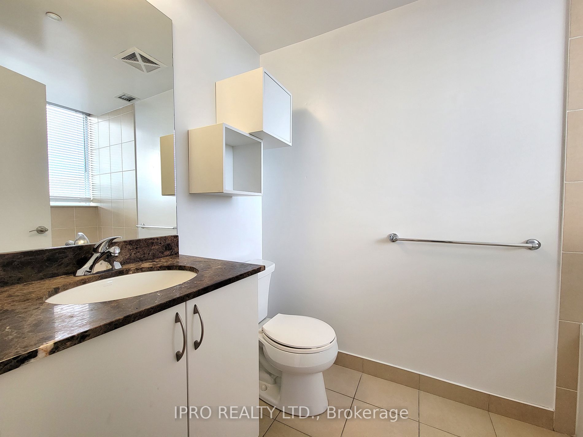 800 Lawrence Ave W, #208