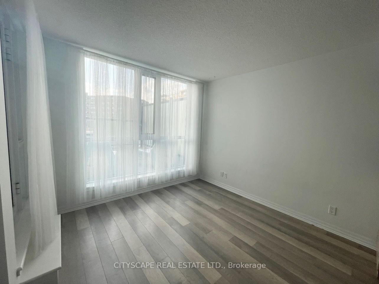 80 Esther Lorrie Dr, #202