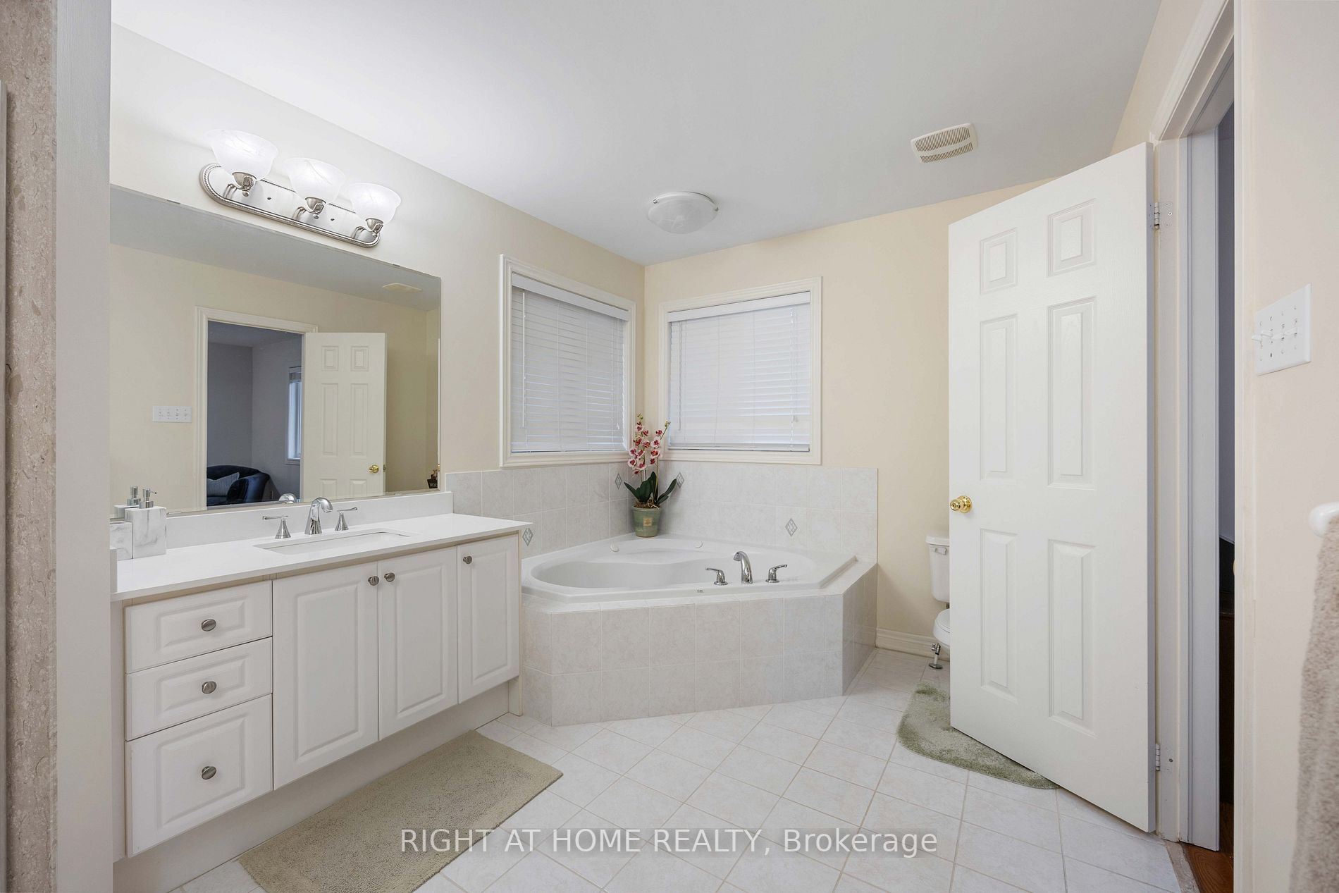 3728 Quiet Creek Dr