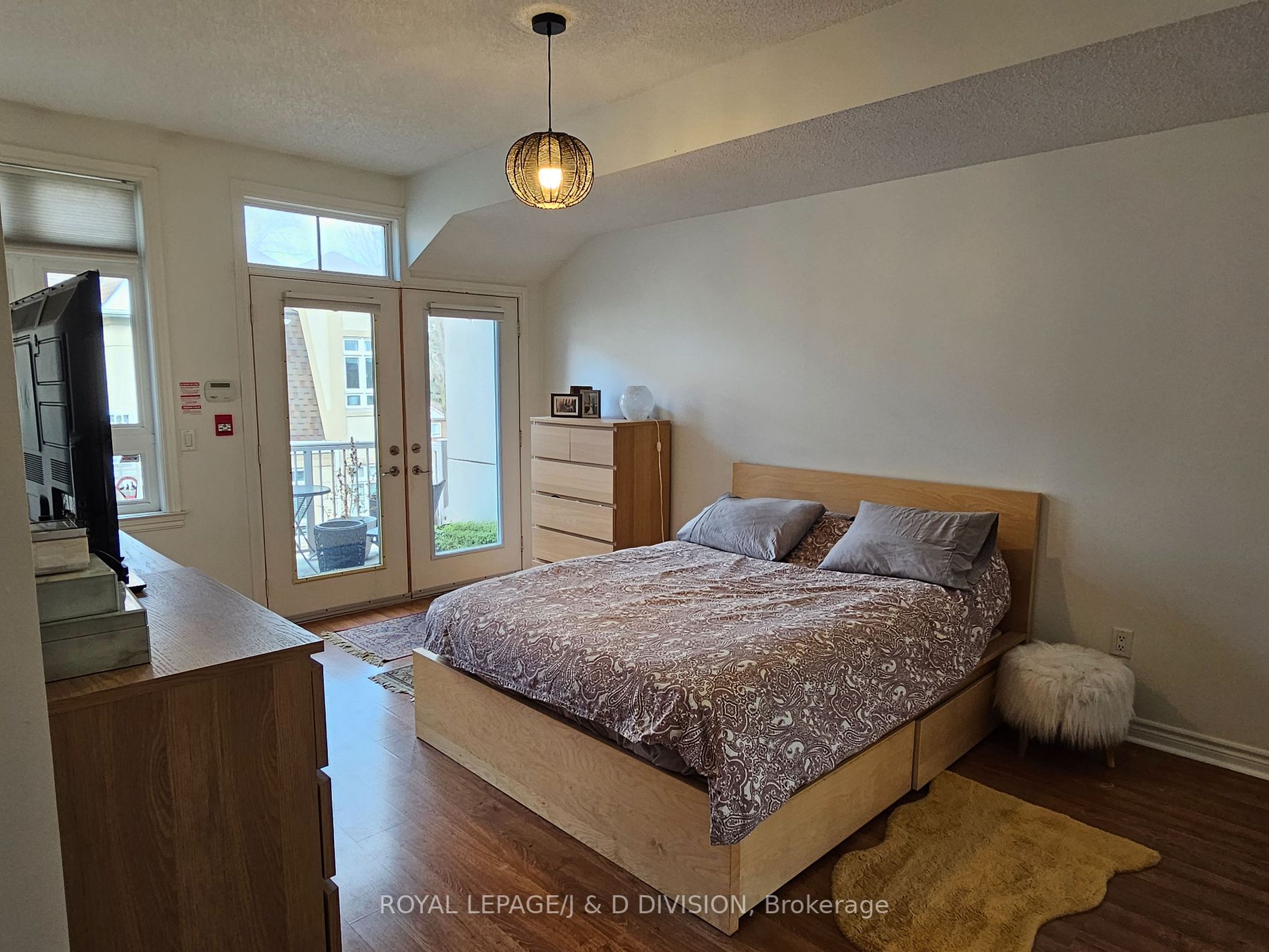 38 Gibson Ave, #9