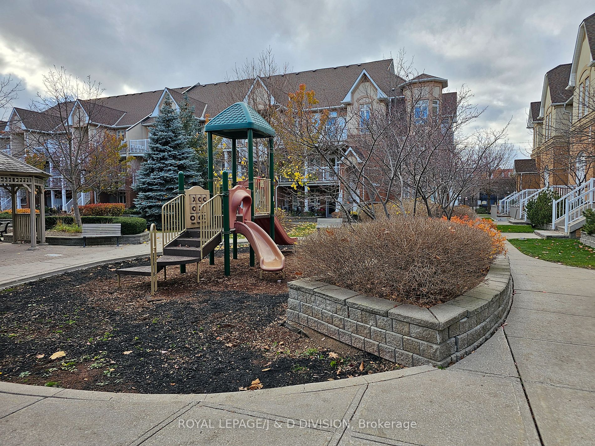 38 Gibson Ave, #9