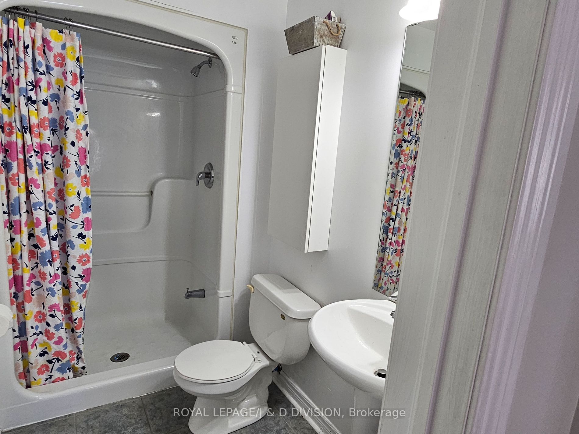 38 Gibson Ave, #9