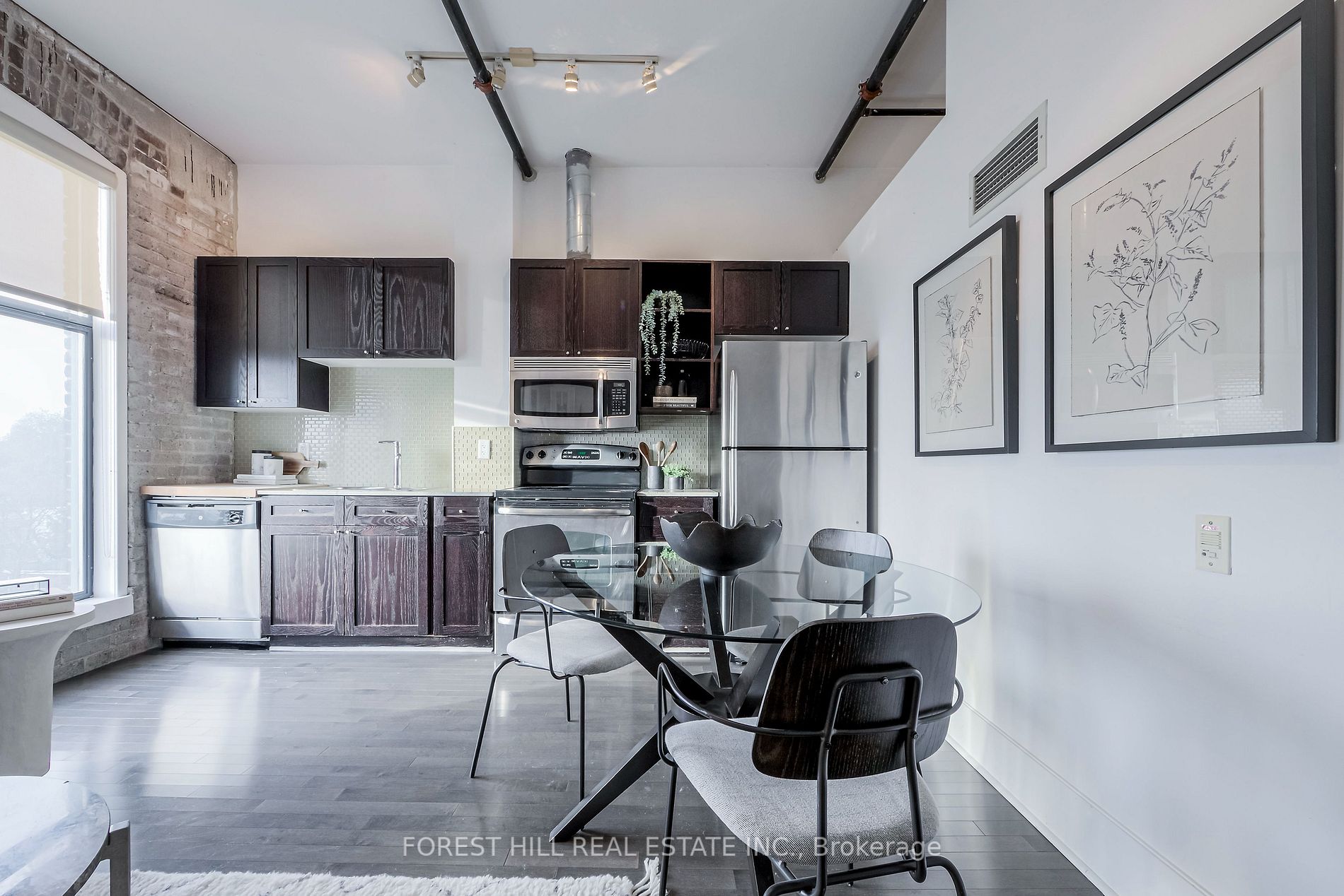 363 Sorauren Ave, #407