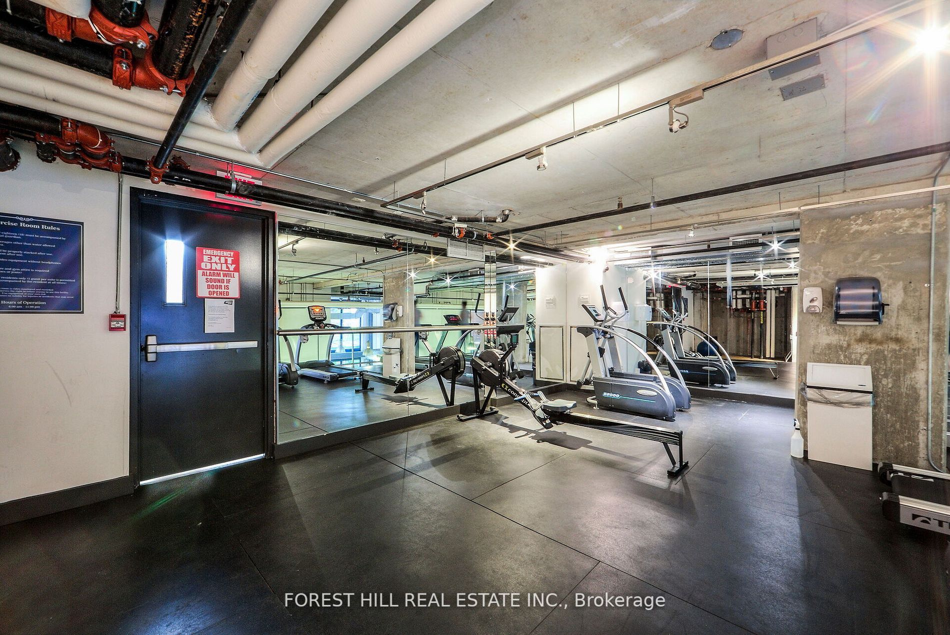 363 Sorauren Ave, #407