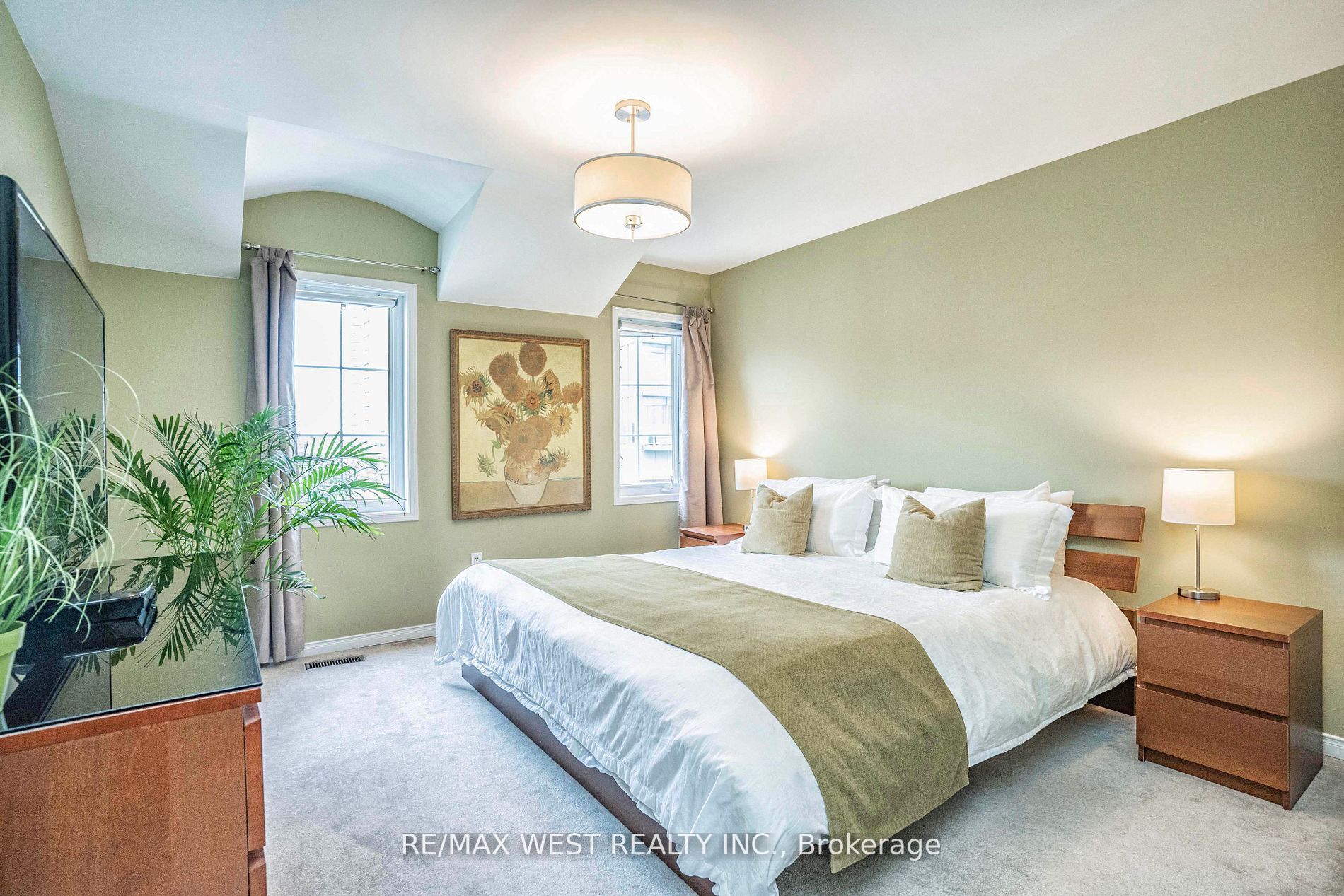 117A The Queensway, #102