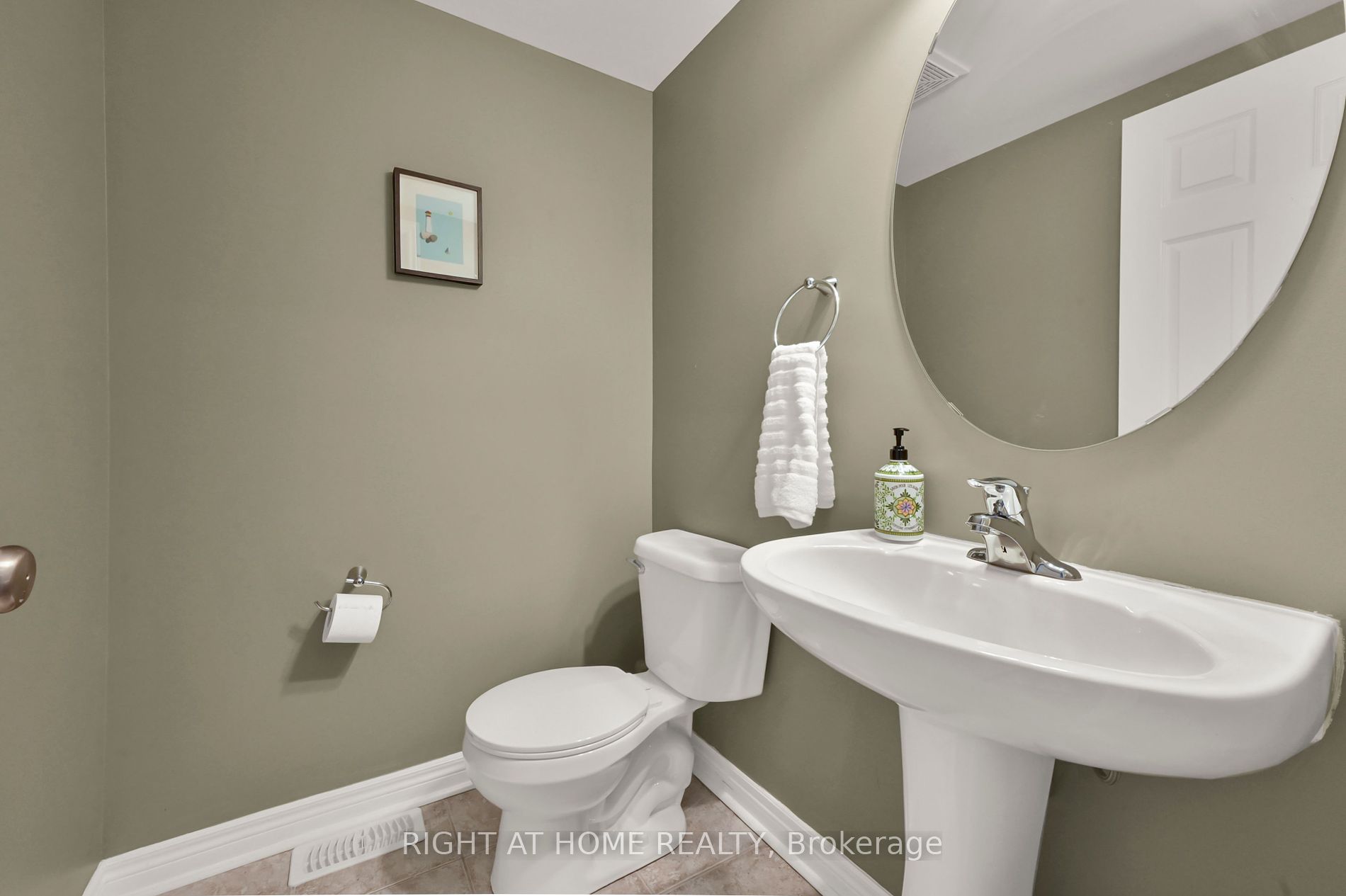 2006 Trawden Way N, #34