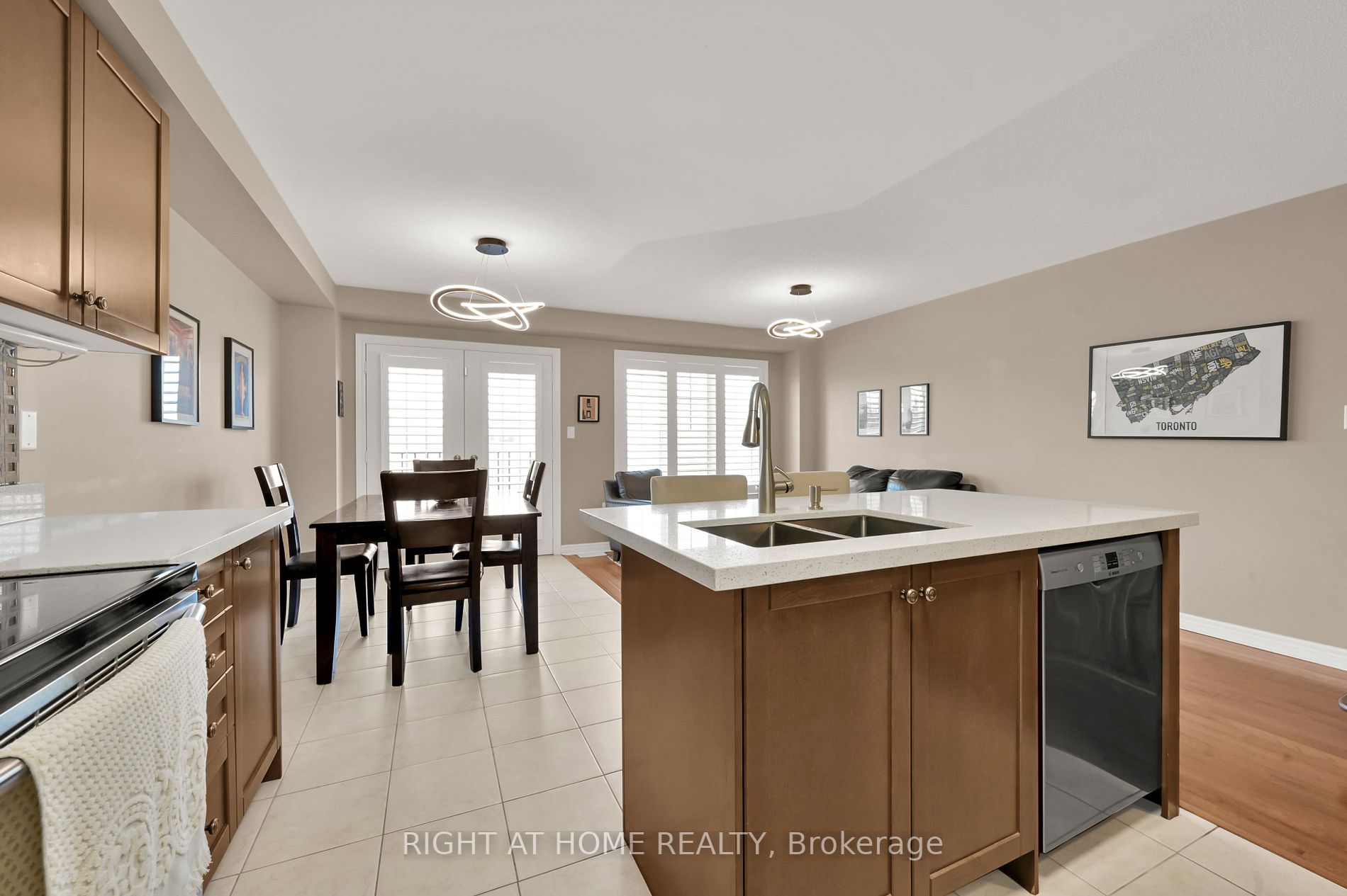 2006 Trawden Way N, #34