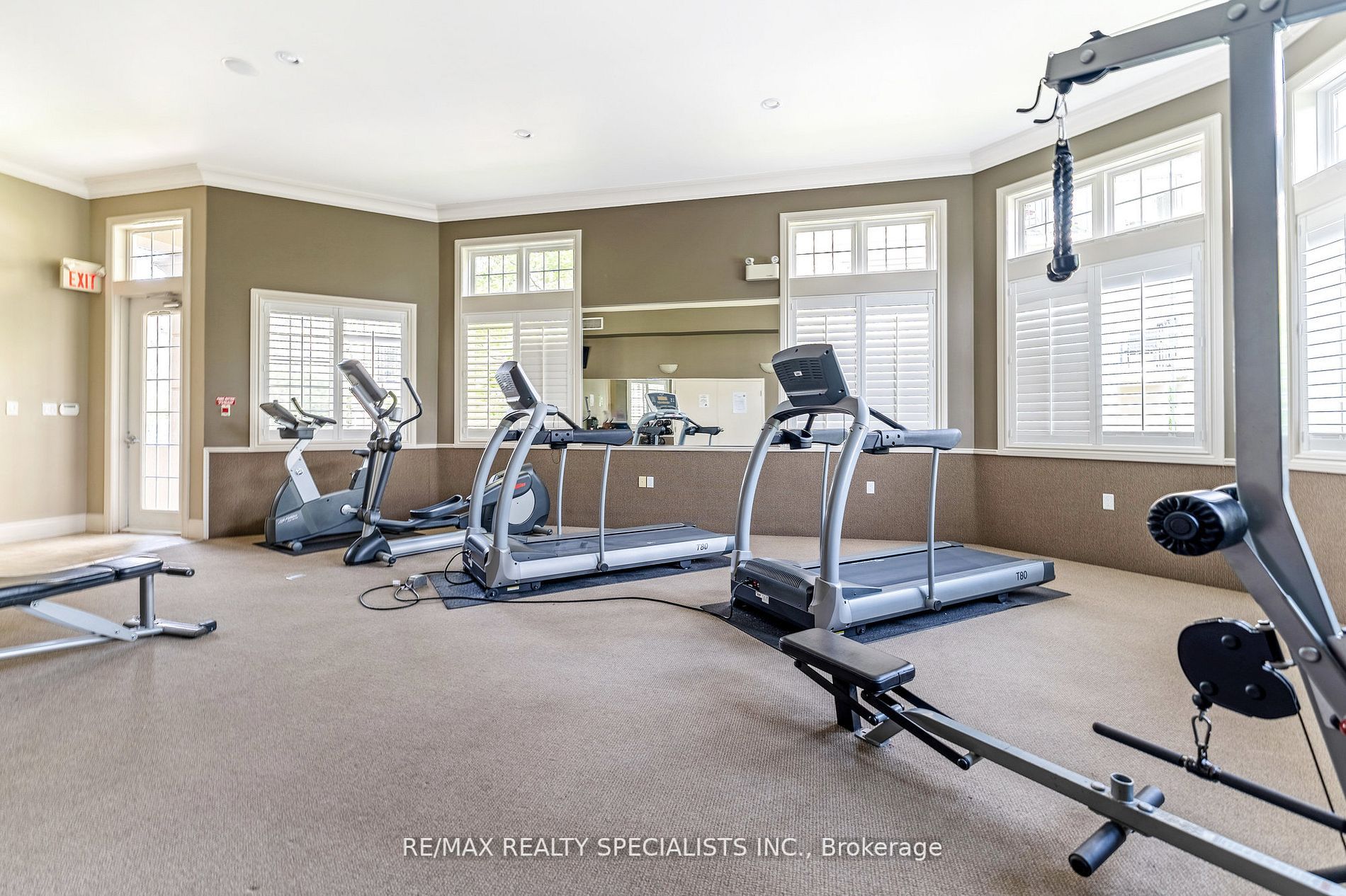 1370 Main St E, #202