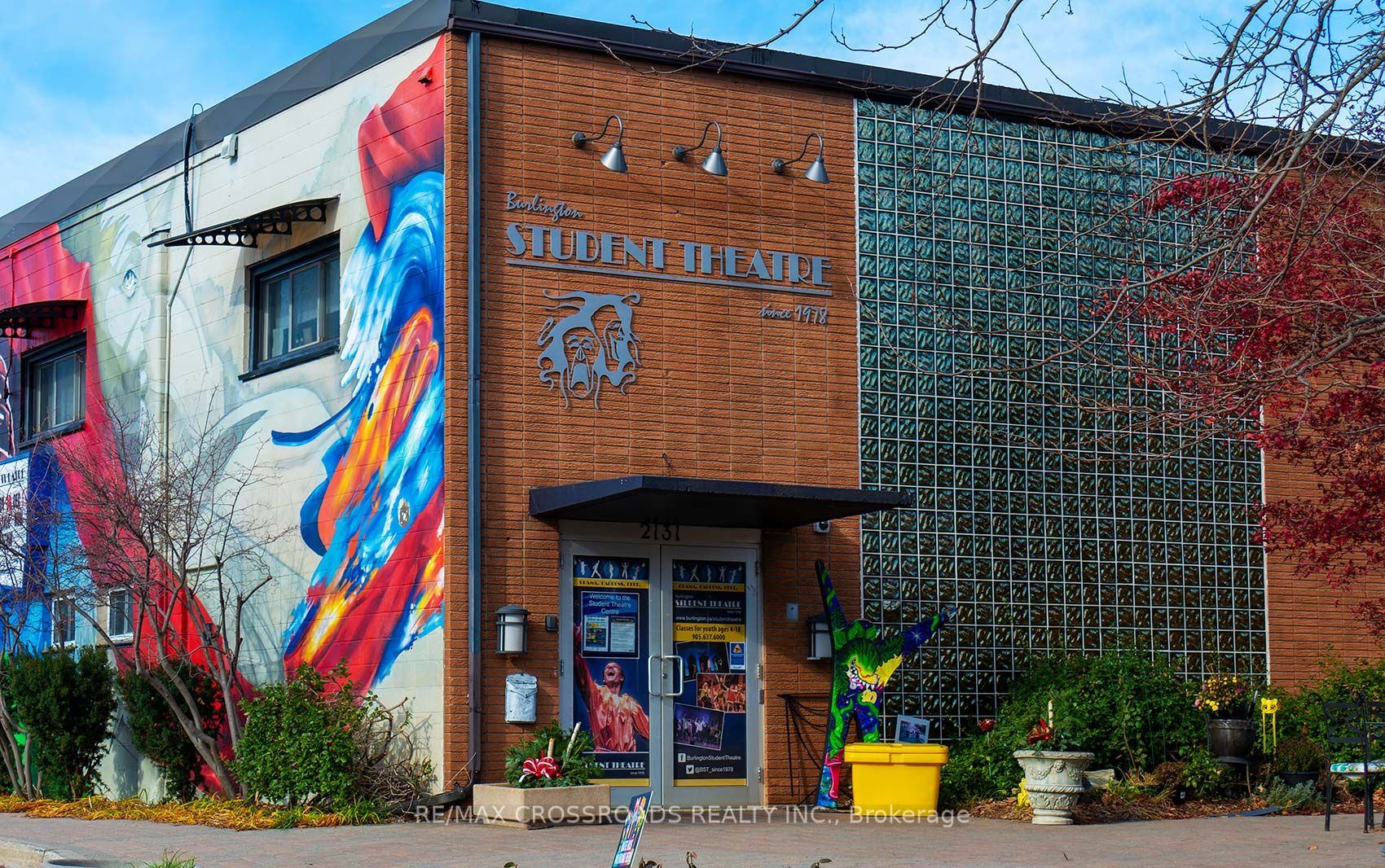 2371 Barclay Rd