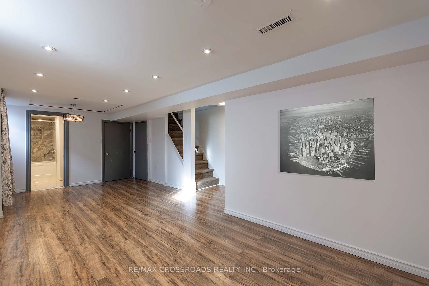 2371 Barclay Rd