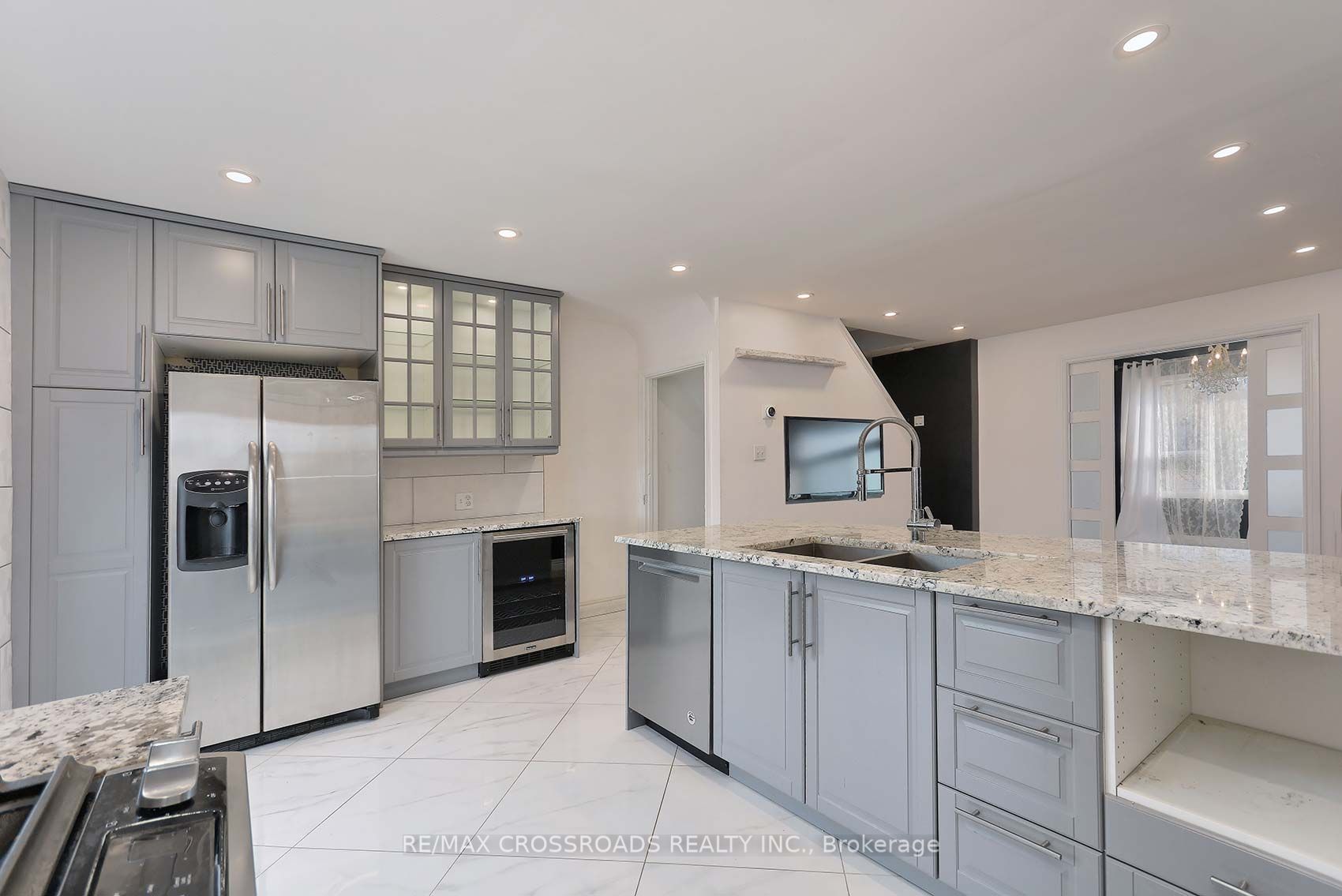 2371 Barclay Rd