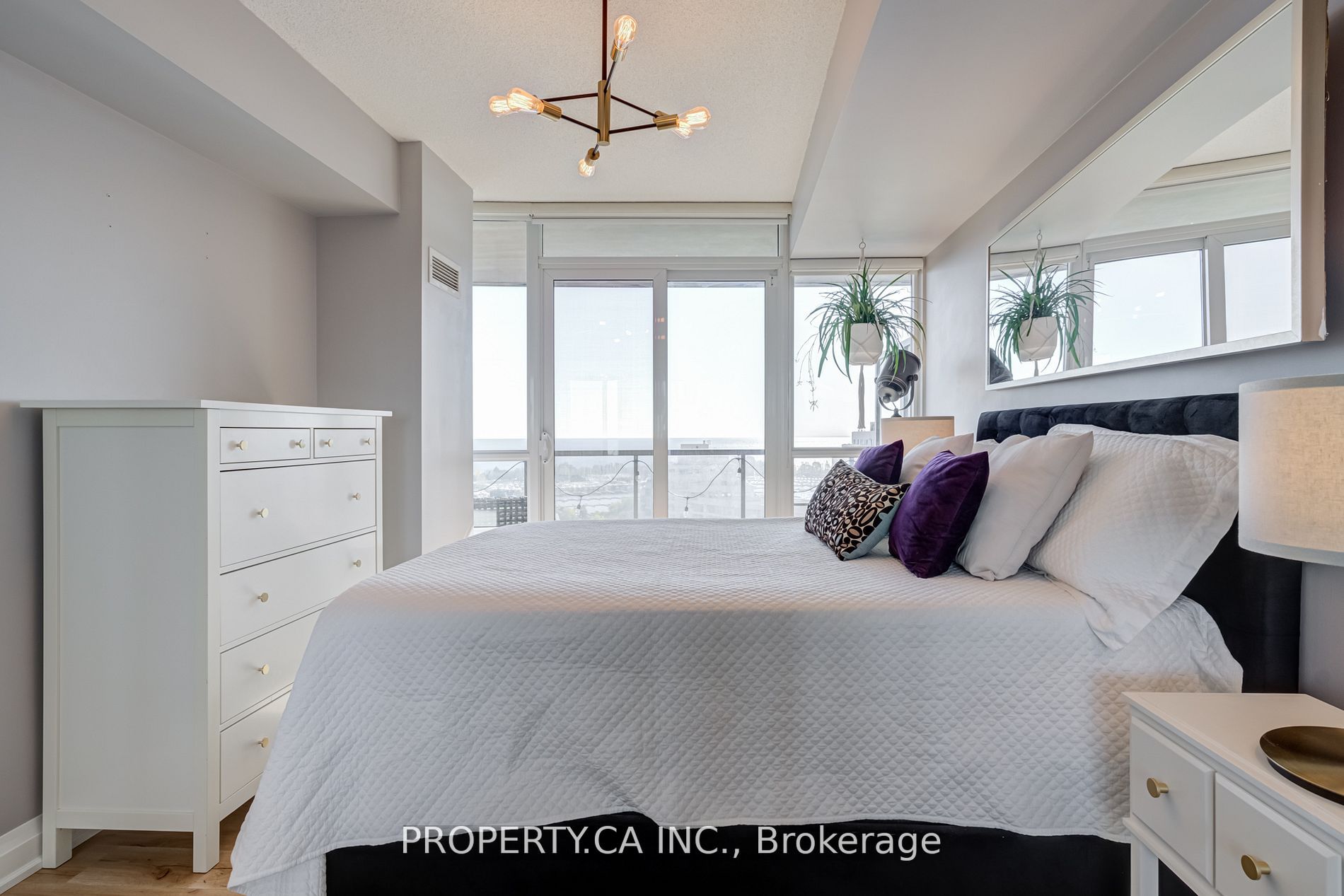 2230 Lake Shore Boulevard W, #1501