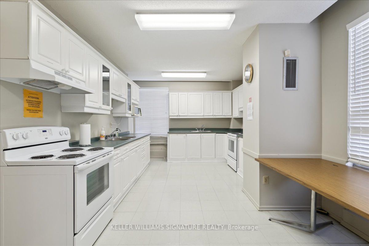 2055 Upper Middle Rd, #1707