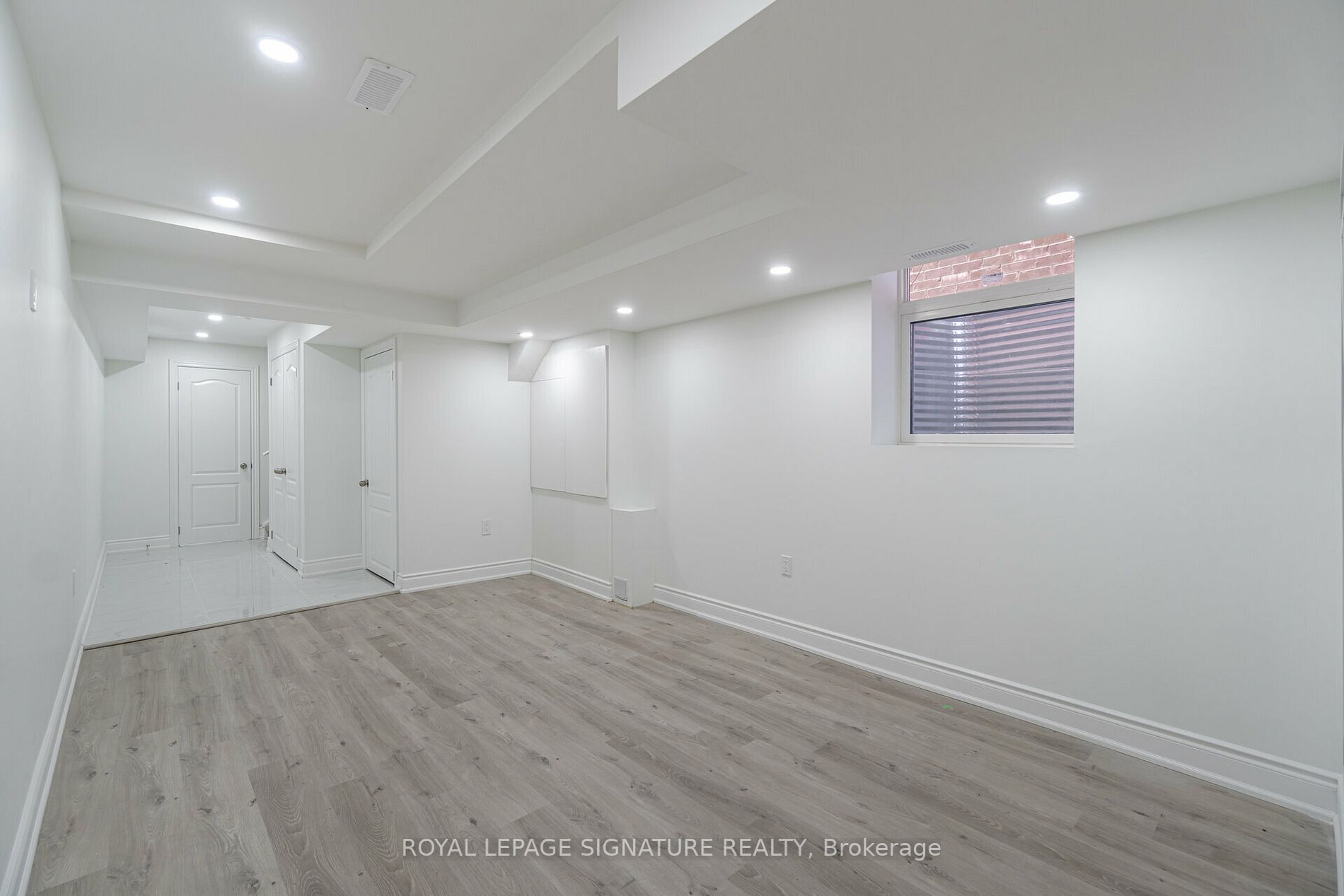 3 Farringdon Cres, #2