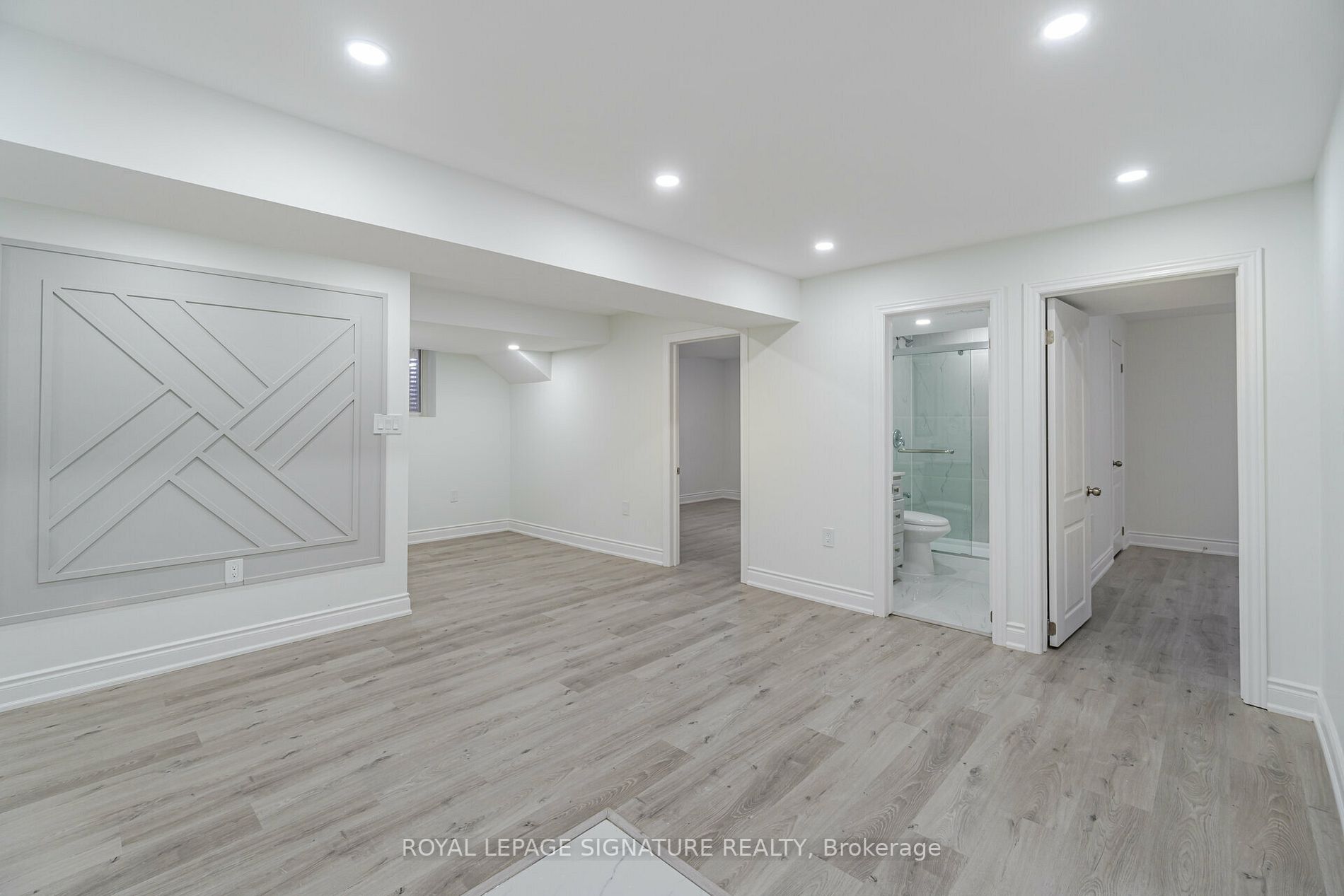 3 Farringdon Cres, #2