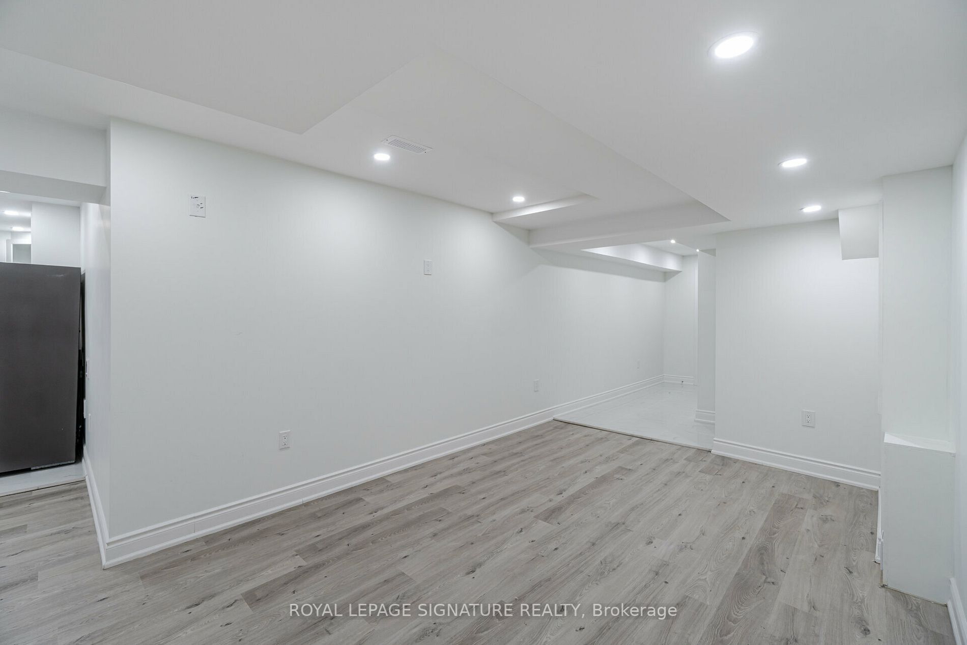 3 Farringdon Cres, #2