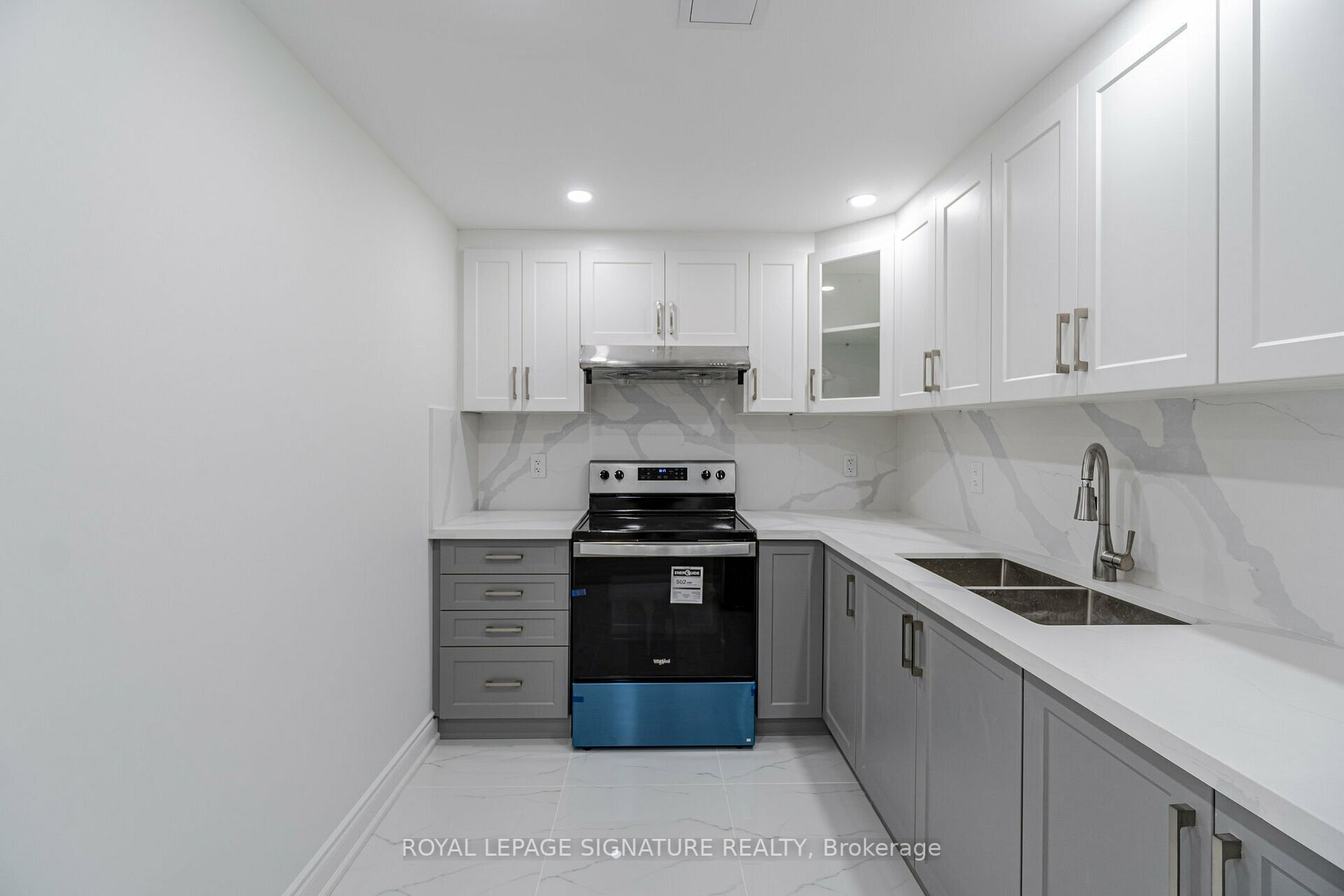 3 Farringdon Cres, #2