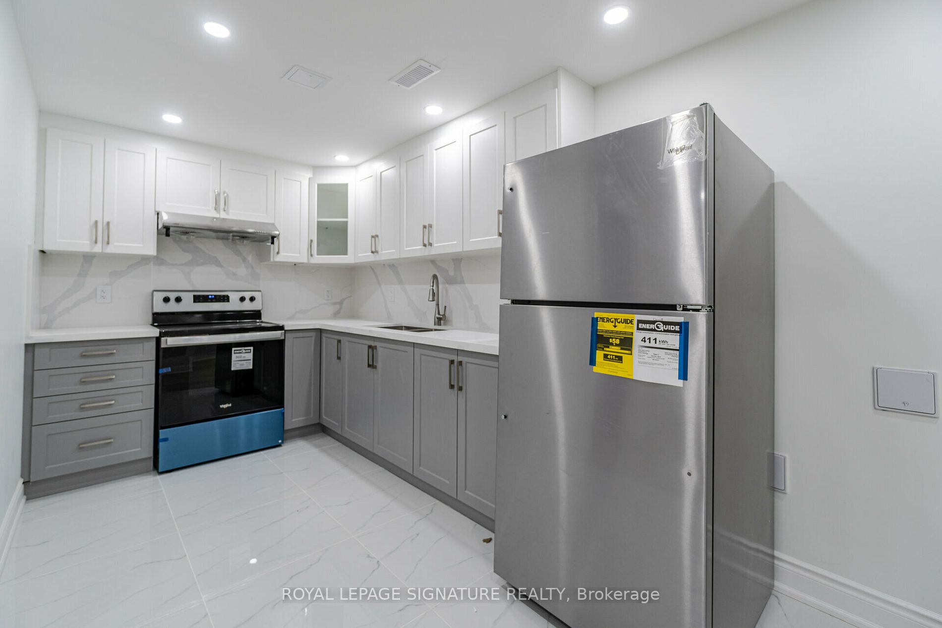 3 Farringdon Cres, #2