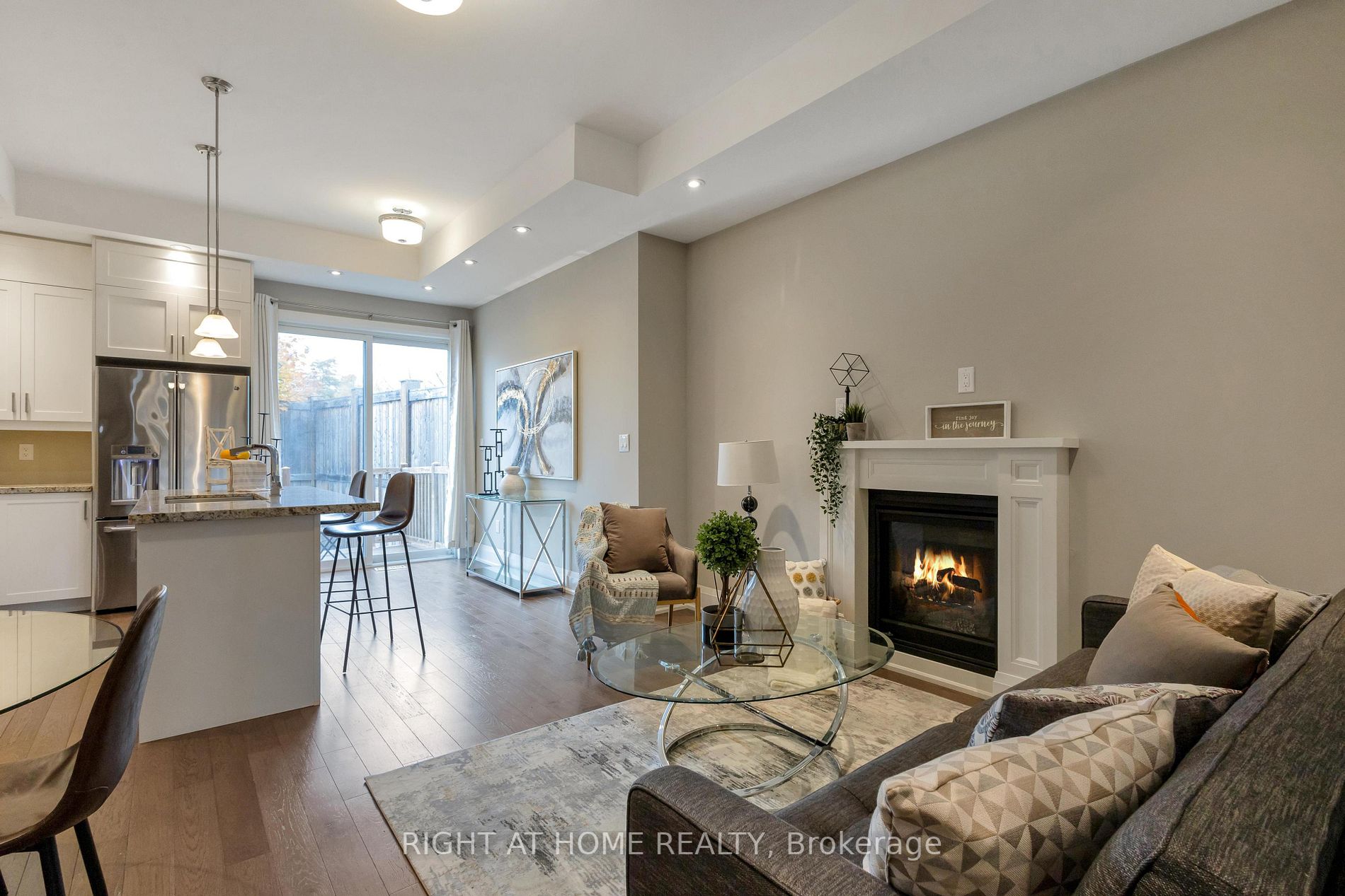 2 Helen Ave
