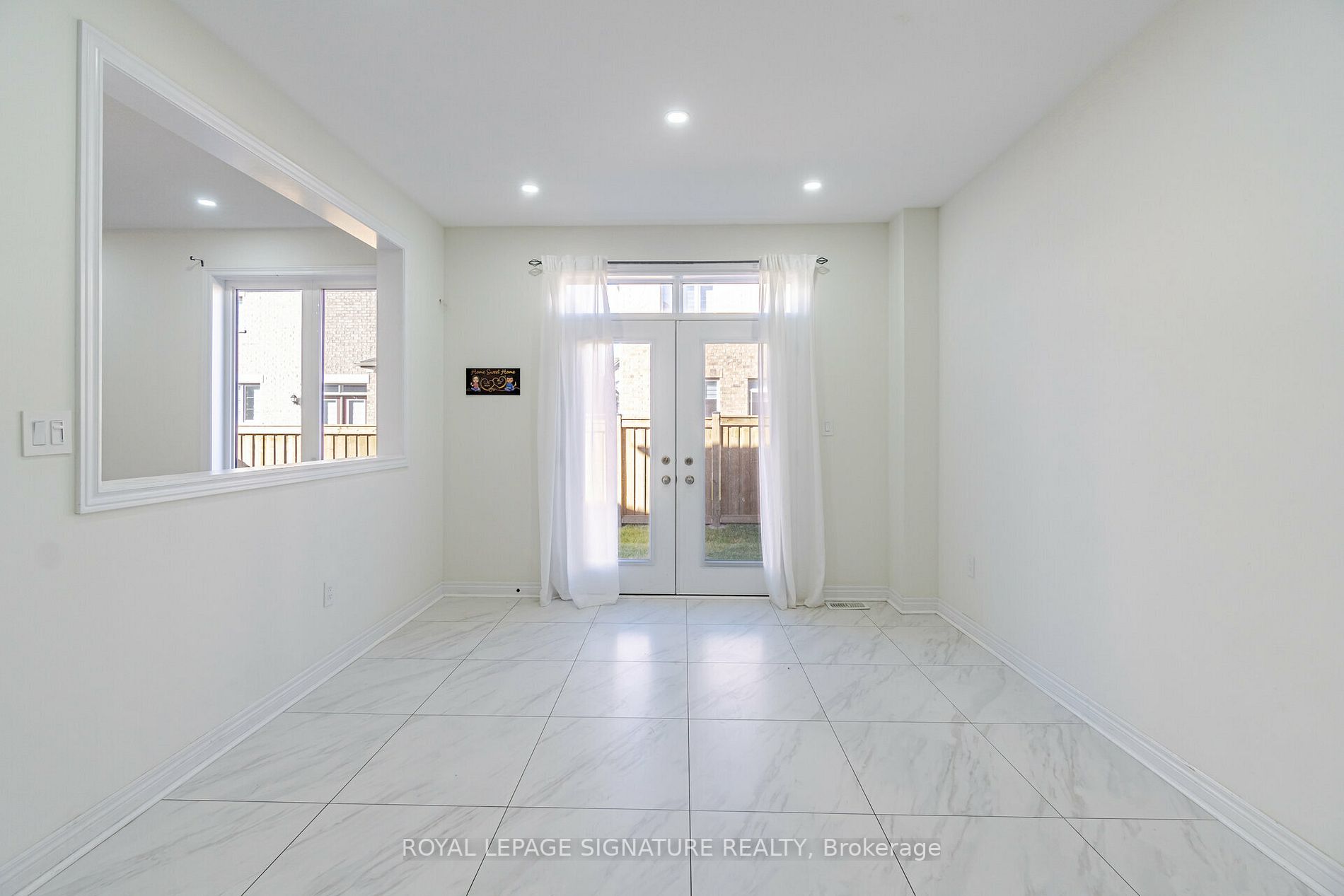 3 Farringdon Cres, #1