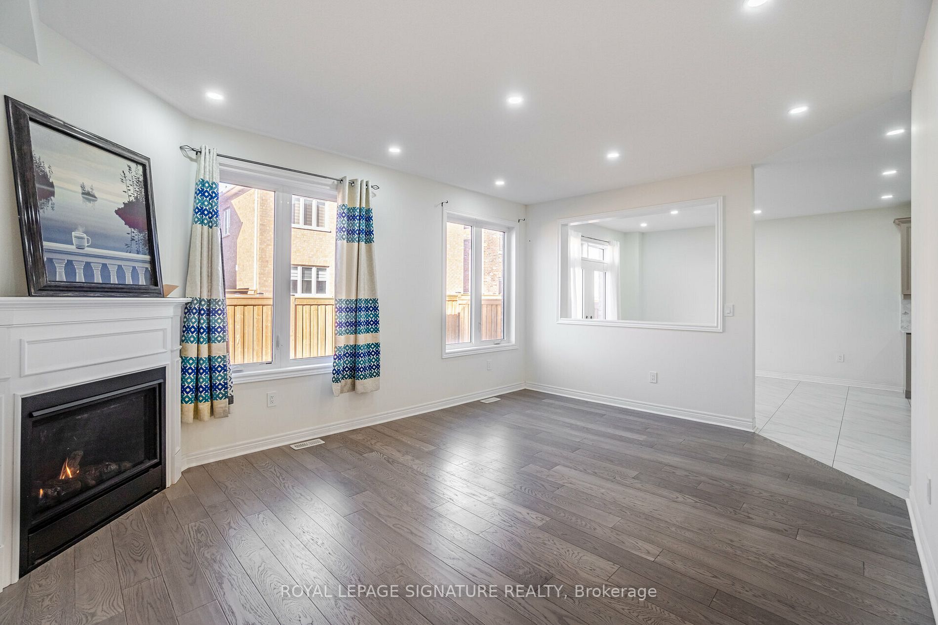 3 Farringdon Cres, #1