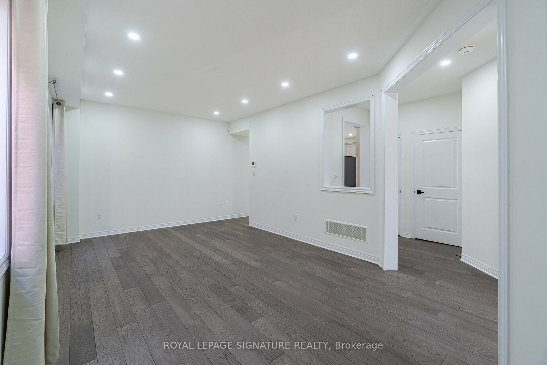 3 Farringdon Cres, #1