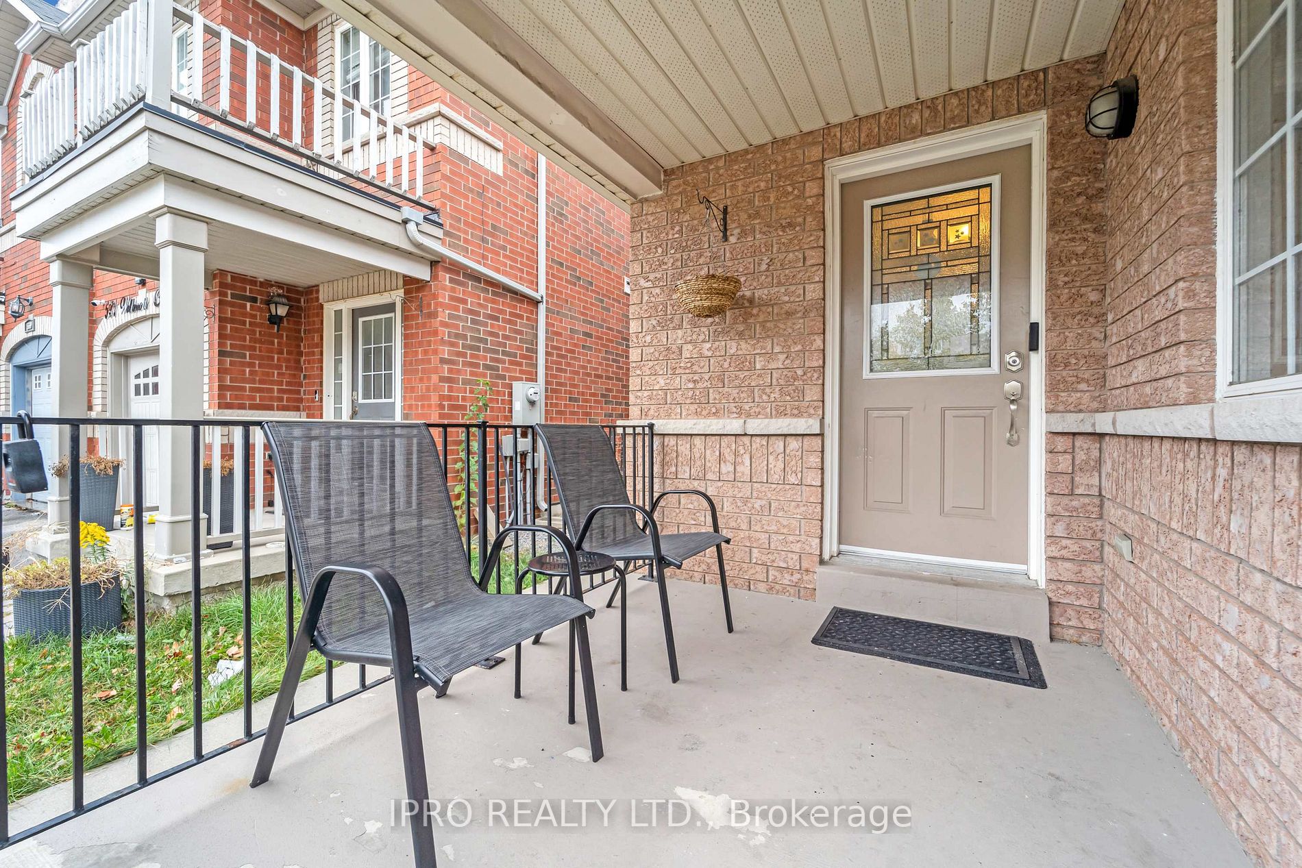 573 Willmott Cres