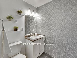 60 Heintzman St, #1613