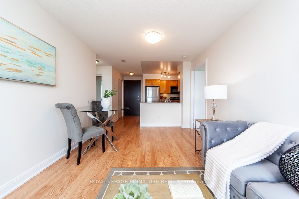 25 Viking Lane N, #1553