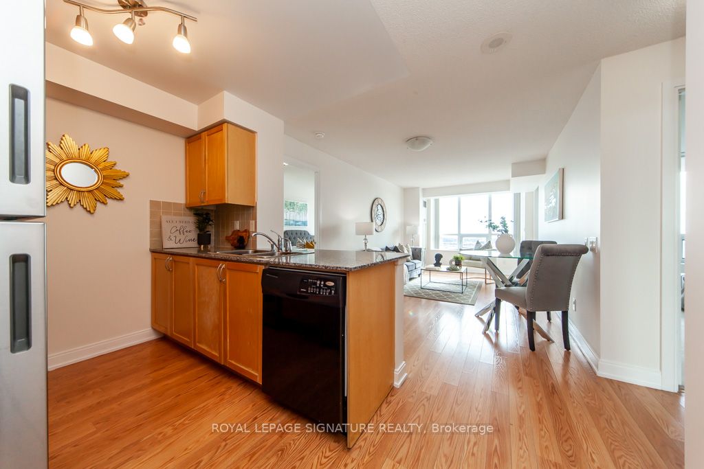 25 Viking Lane N, #1553