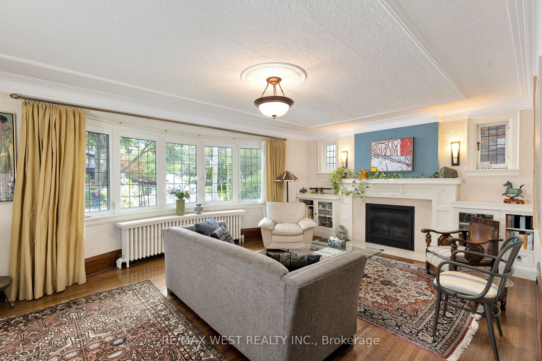 506 Riverside Dr
