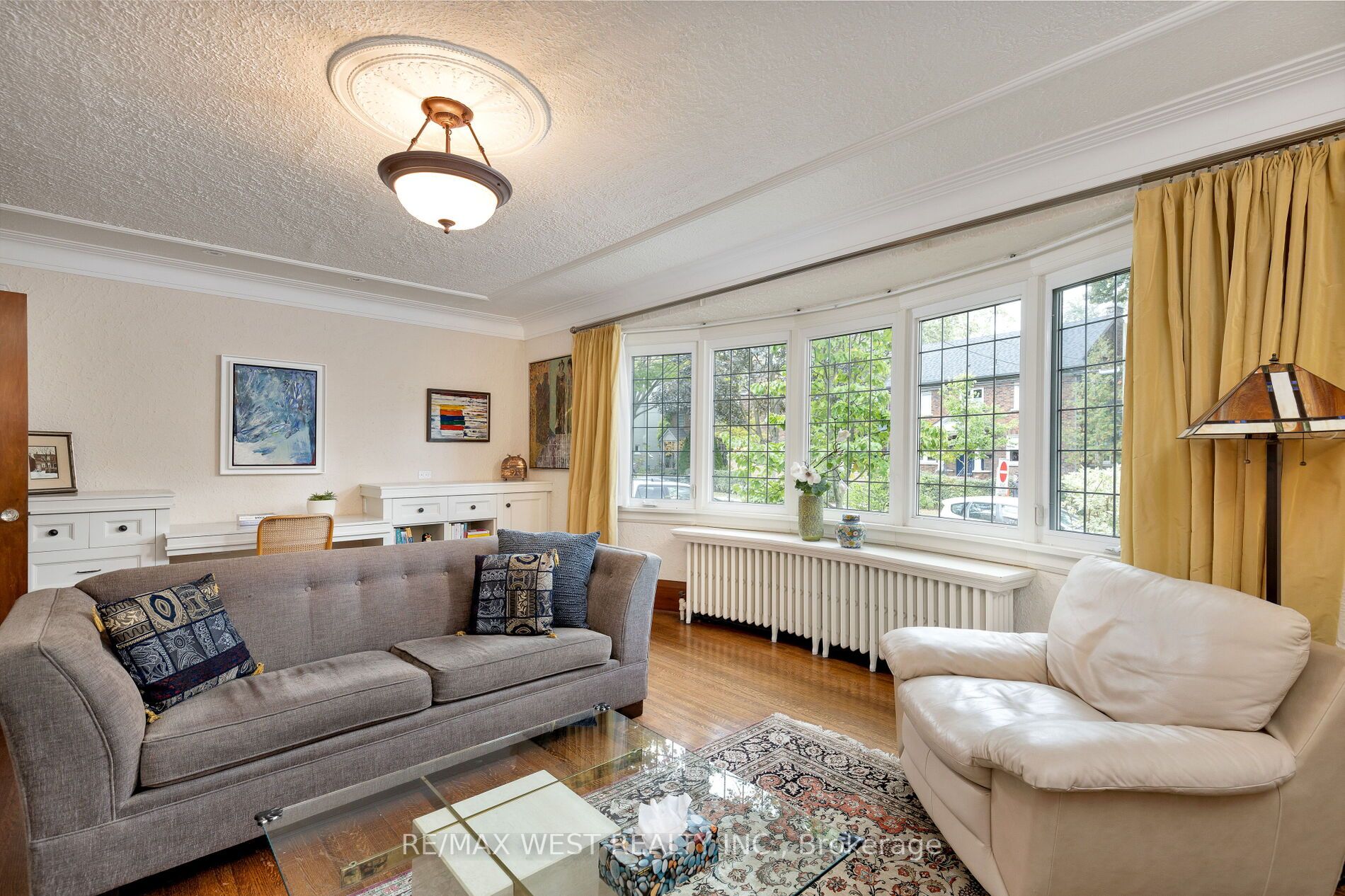 506 Riverside Dr