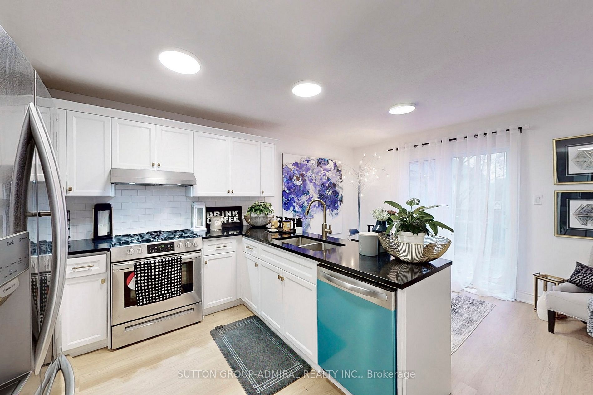 8 Clarke Ave