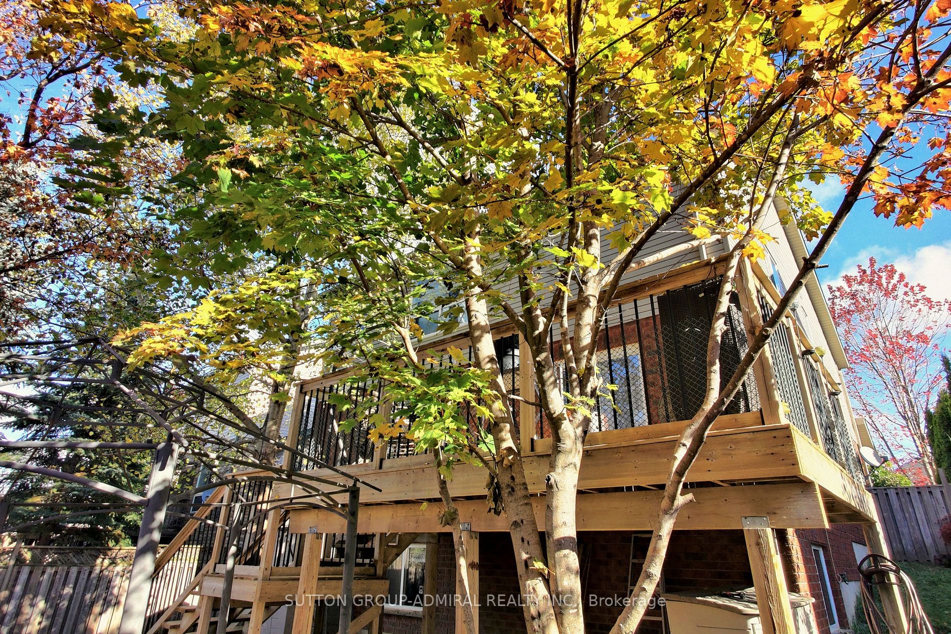 8 Clarke Ave