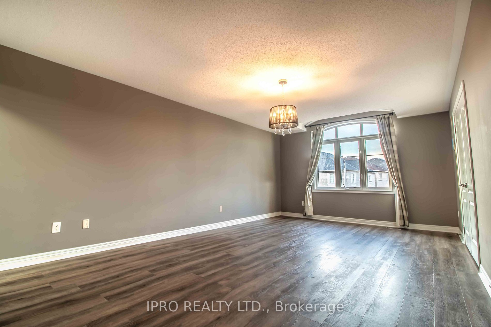 4 Quatro Cres