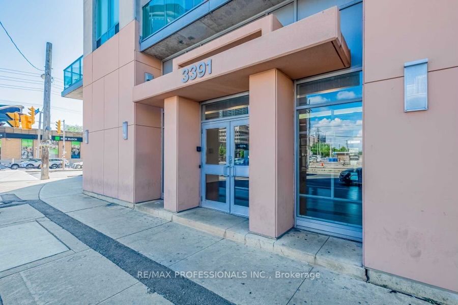 3391 Bloor St W, #415
