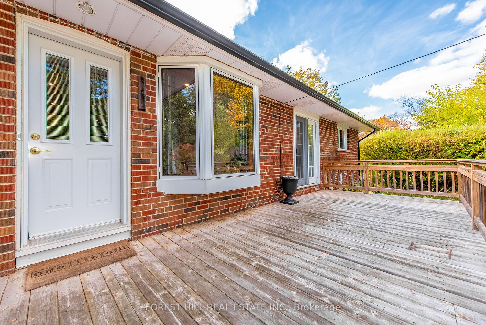 39 Suburban Dr