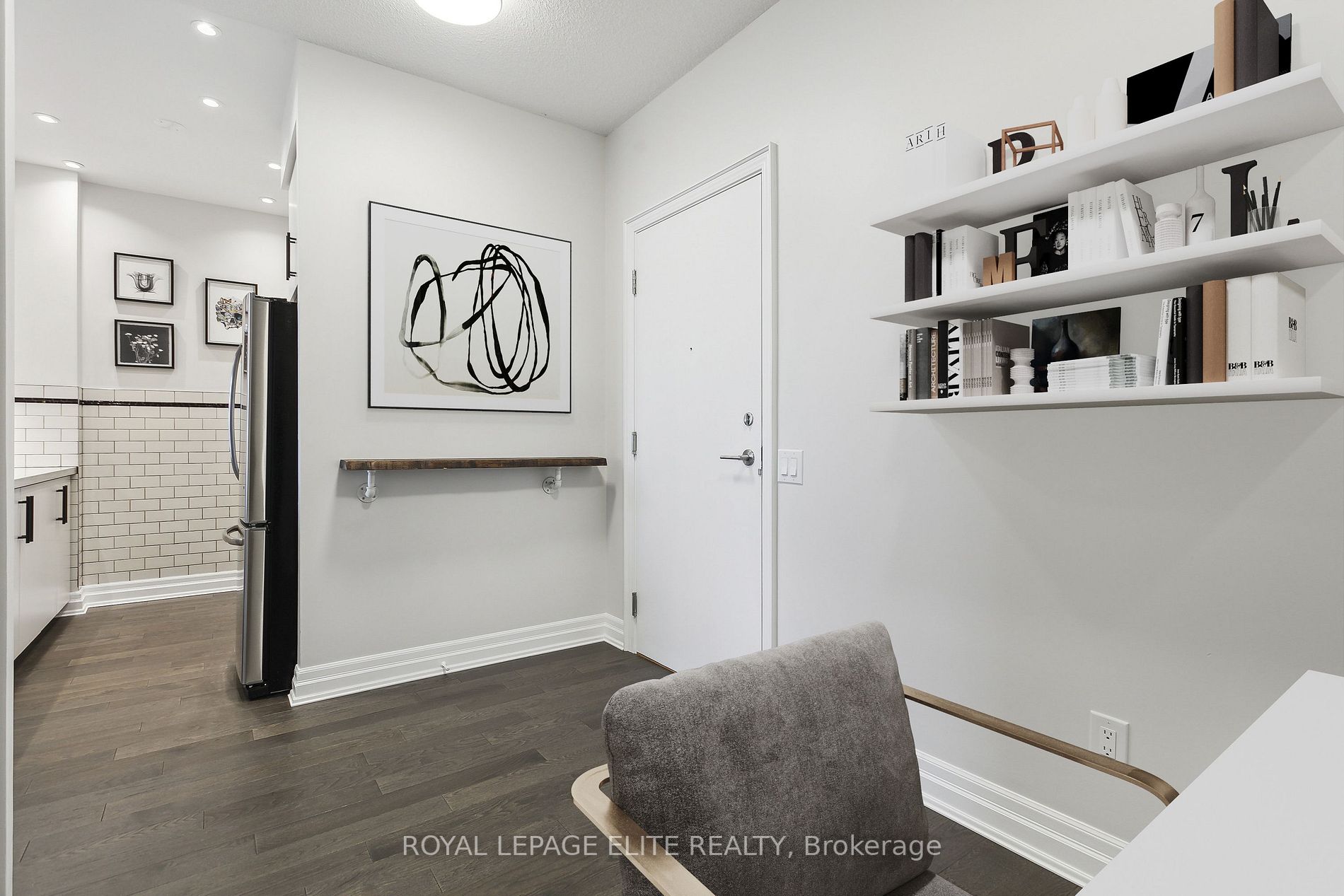 60 Heintzman St, #1914