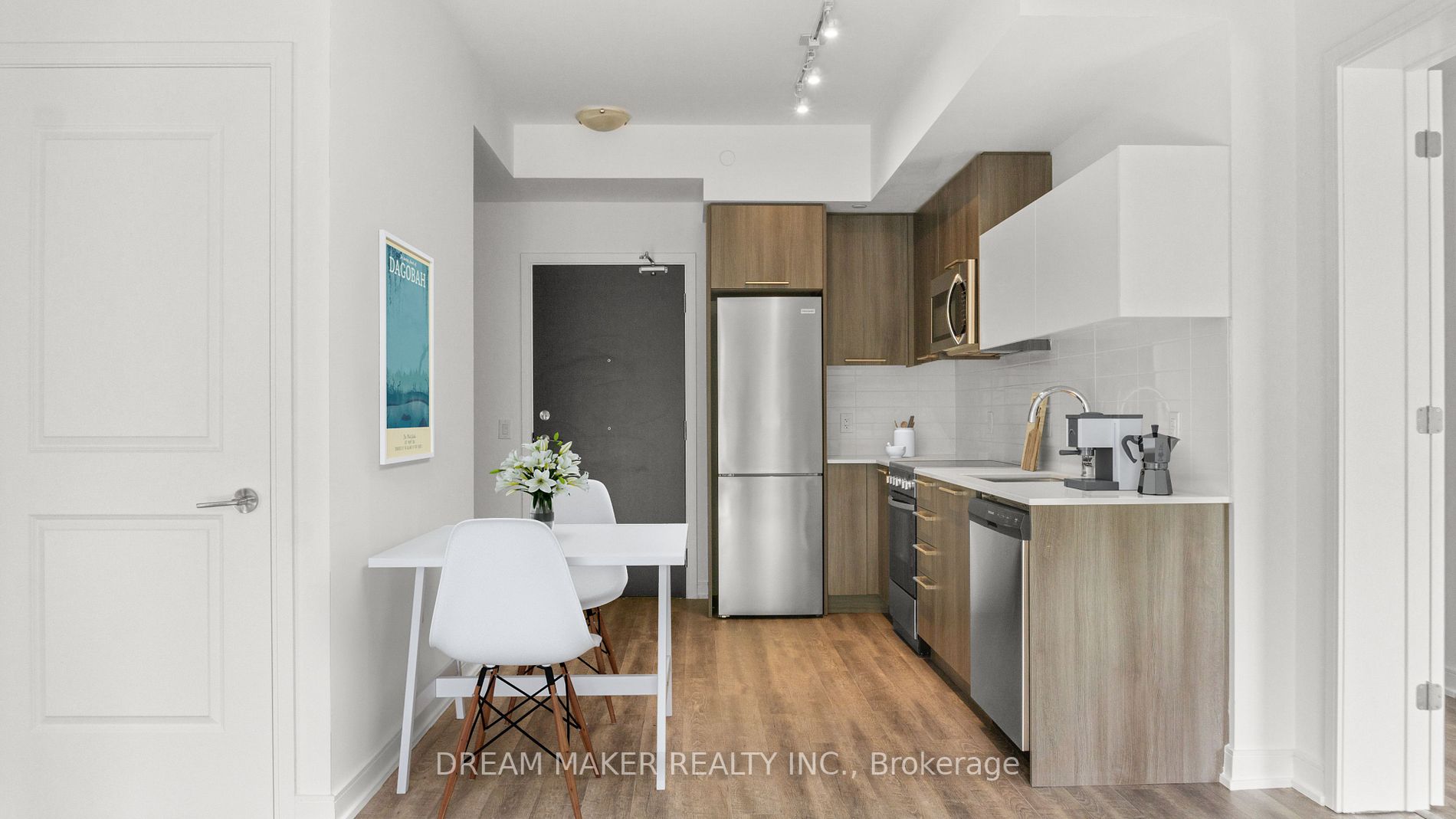 25 Neighbourhood Lane, #407