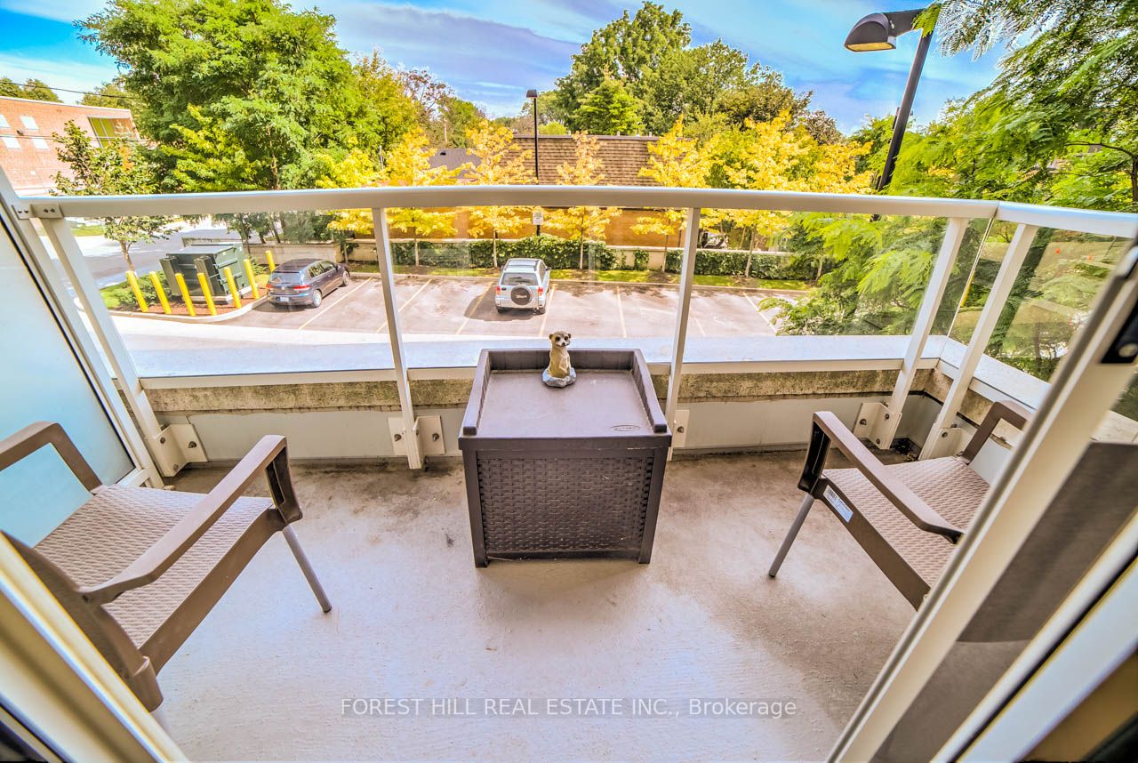 3865 Lake Shore Blvd W, #217
